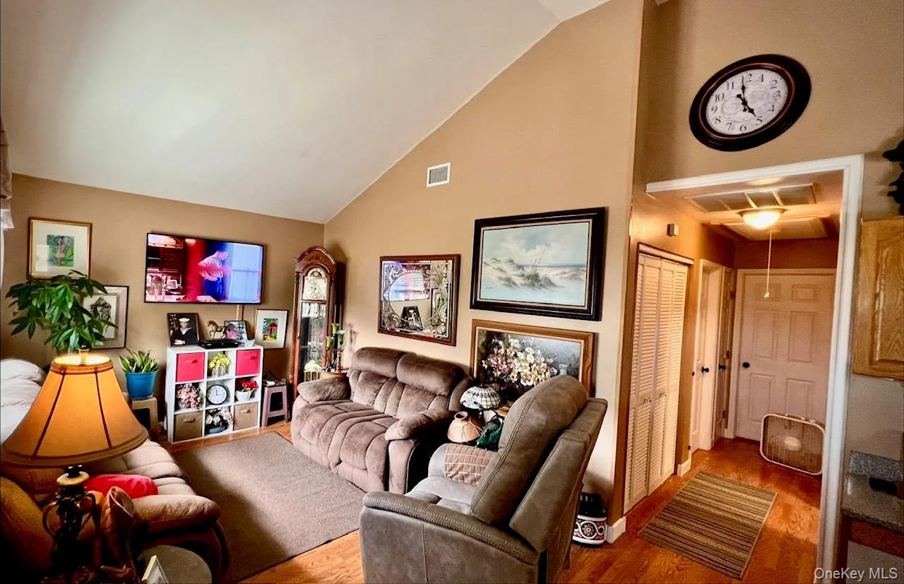 89 Rugby Drive, Brookhaven, NY, 3 Bedrooms Bedrooms, 5 Rooms Rooms,1 BathroomBathrooms,Residential,For Rent,Rugby,0,1019612 89 Rugby Drive, Brookhaven, NY, 3 Bedrooms Bedrooms, 5 Rooms Rooms,1 BathroomBathrooms,Residential,For Rent,Rugby,0,1019612