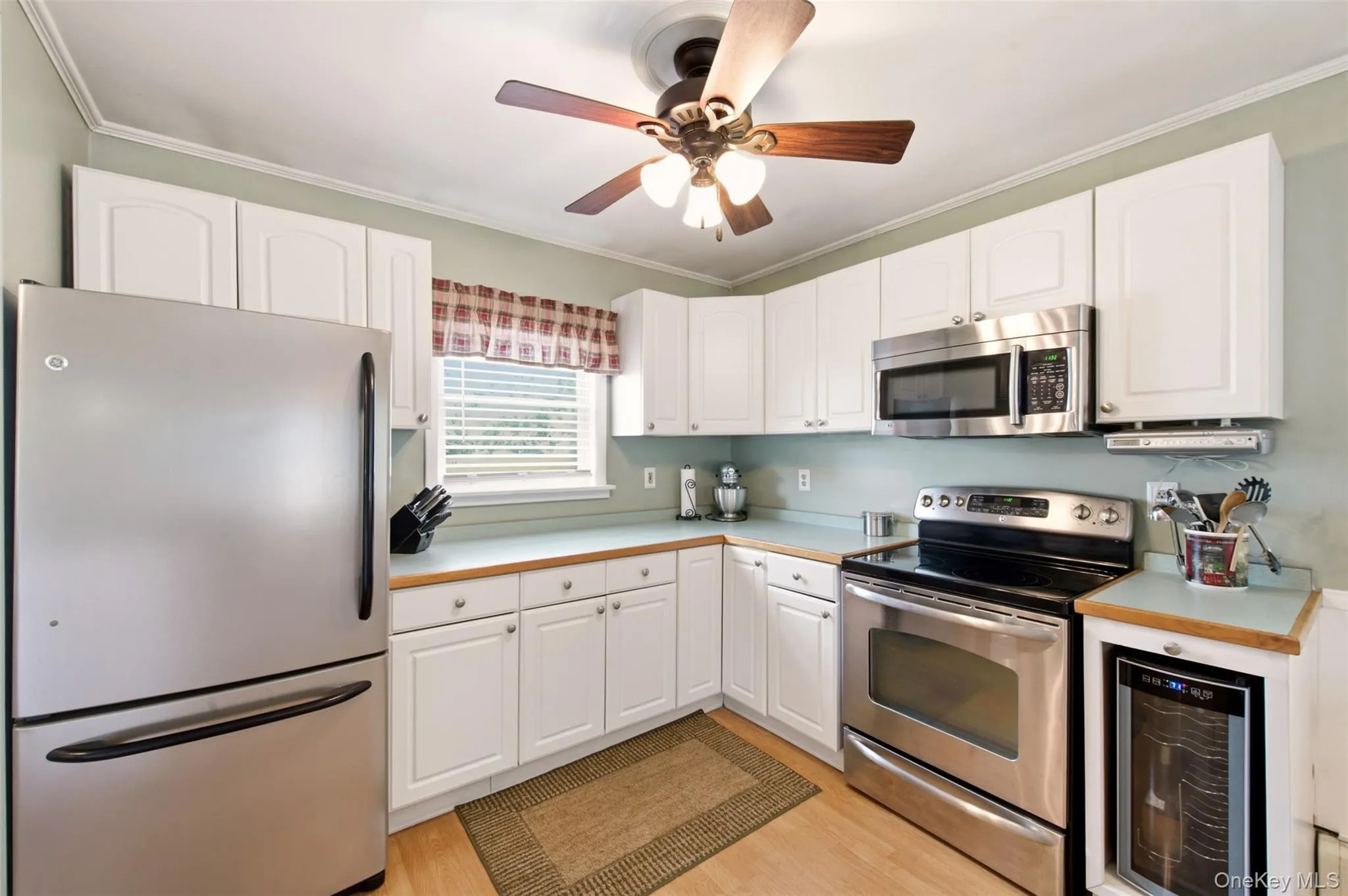 131 Terrace Avenue, West Babylon, NY, 3 Bedrooms Bedrooms, 6 Rooms Rooms,1 BathroomBathrooms,Residential,For Rent,Terrace,0,1019614 131 Terrace Avenue, West Babylon, NY, 3 Bedrooms Bedrooms, 6 Rooms Rooms,1 BathroomBathrooms,Residential,For Rent,Terrace,0,1019614
