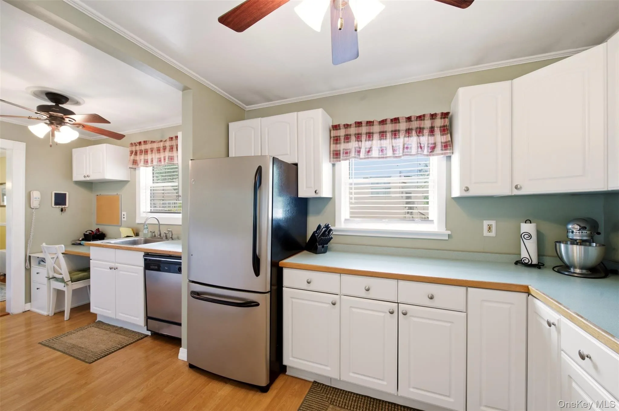 131 Terrace Avenue, West Babylon, NY, 3 Bedrooms Bedrooms, 6 Rooms Rooms,1 BathroomBathrooms,Residential,For Rent,Terrace,0,1019614 131 Terrace Avenue, West Babylon, NY, 3 Bedrooms Bedrooms, 6 Rooms Rooms,1 BathroomBathrooms,Residential,For Rent,Terrace,0,1019614