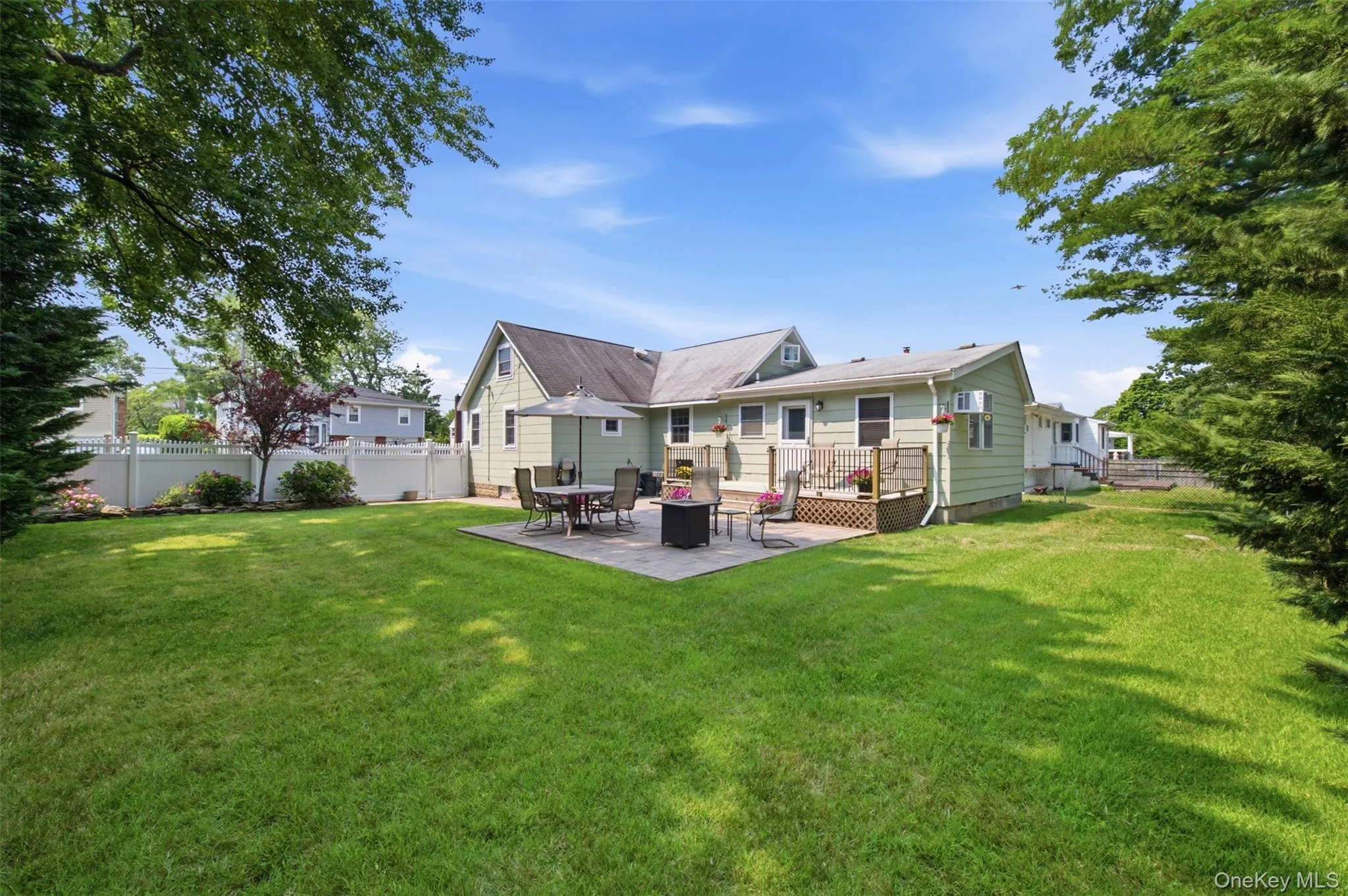 131 Terrace Avenue, West Babylon, NY, 3 Bedrooms Bedrooms, 6 Rooms Rooms,1 BathroomBathrooms,Residential,For Rent,Terrace,0,1019614 131 Terrace Avenue, West Babylon, NY, 3 Bedrooms Bedrooms, 6 Rooms Rooms,1 BathroomBathrooms,Residential,For Rent,Terrace,0,1019614