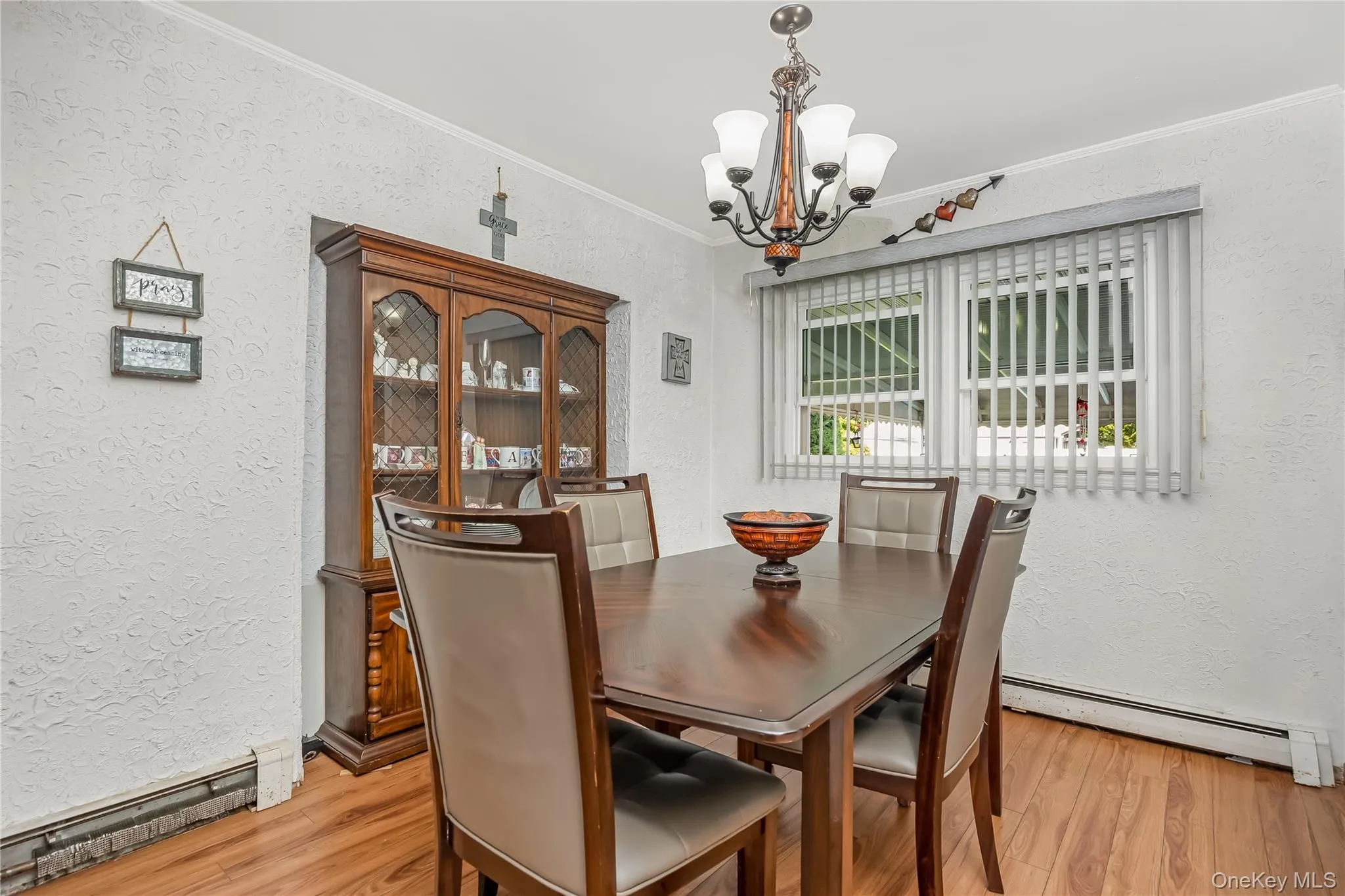 23 Scholl Drive, Oyster Bay, NY, 4 Bedrooms Bedrooms, 7 Rooms Rooms,1 BathroomBathrooms,Residential,For Rent,Scholl,0,1019615 23 Scholl Drive, Oyster Bay, NY, 4 Bedrooms Bedrooms, 7 Rooms Rooms,1 BathroomBathrooms,Residential,For Rent,Scholl,0,1019615