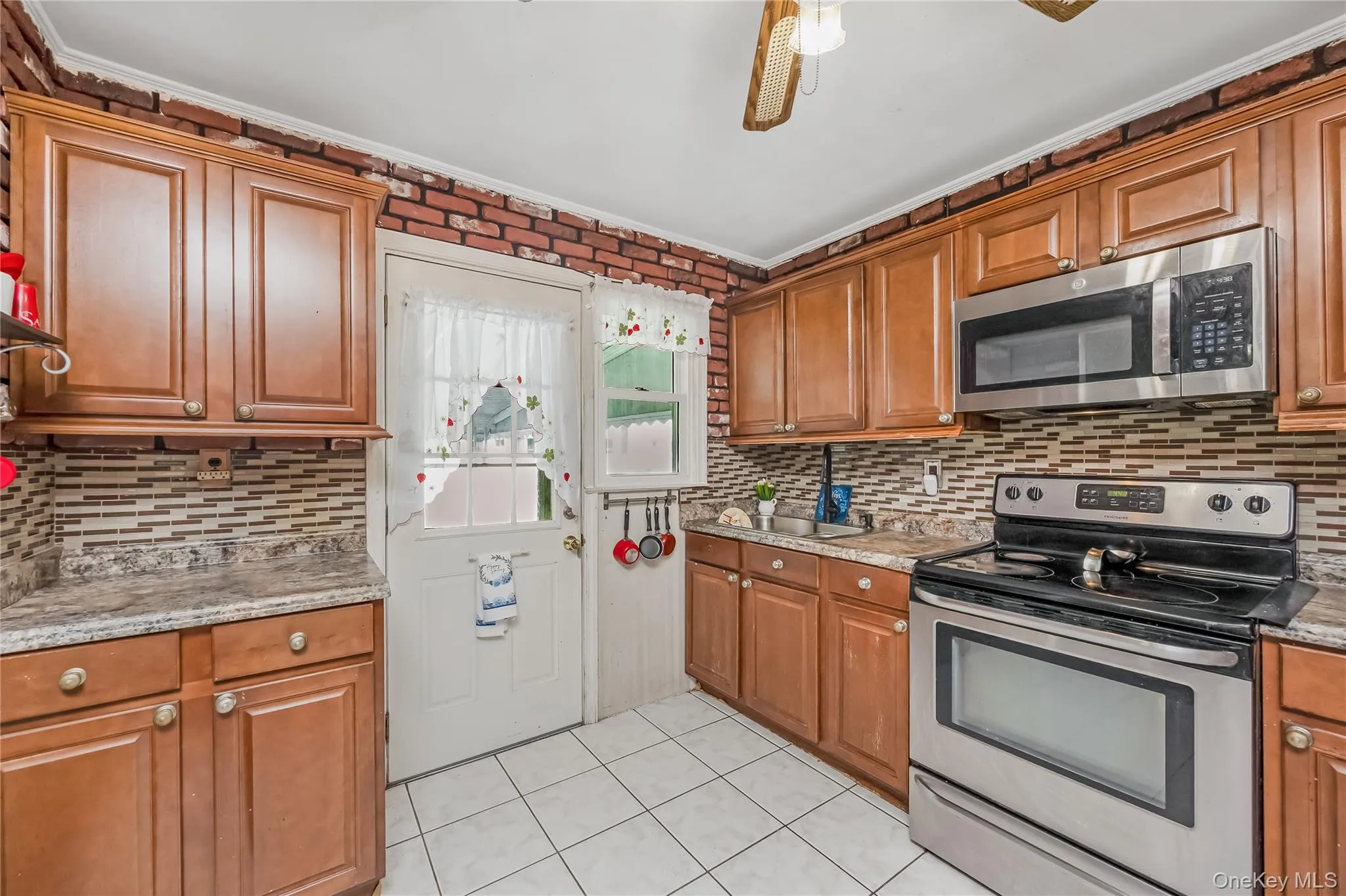 23 Scholl Drive, Oyster Bay, NY, 4 Bedrooms Bedrooms, 7 Rooms Rooms,1 BathroomBathrooms,Residential,For Rent,Scholl,0,1019615 23 Scholl Drive, Oyster Bay, NY, 4 Bedrooms Bedrooms, 7 Rooms Rooms,1 BathroomBathrooms,Residential,For Rent,Scholl,0,1019615