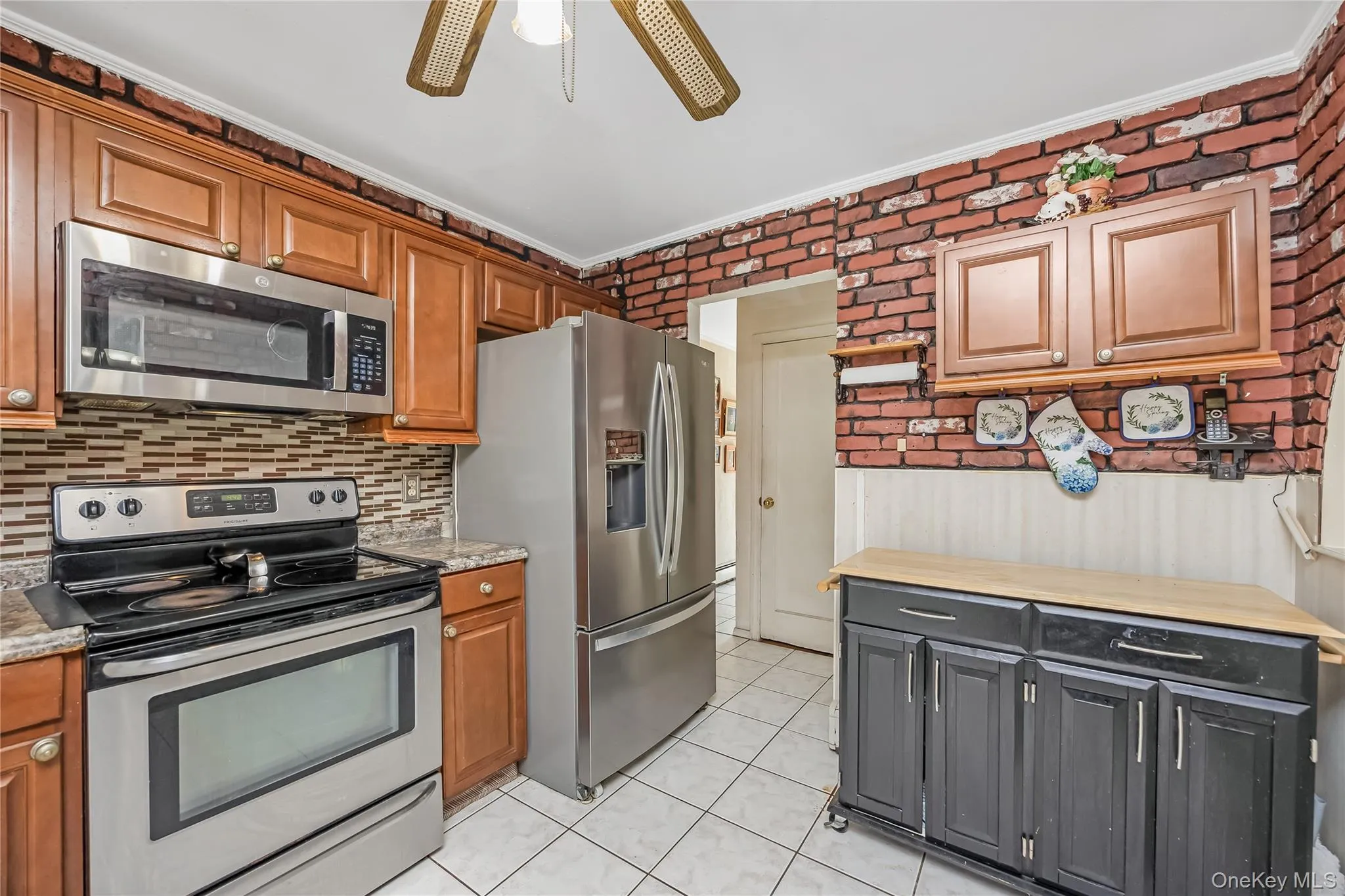 23 Scholl Drive, Oyster Bay, NY, 4 Bedrooms Bedrooms, 7 Rooms Rooms,1 BathroomBathrooms,Residential,For Rent,Scholl,0,1019615 23 Scholl Drive, Oyster Bay, NY, 4 Bedrooms Bedrooms, 7 Rooms Rooms,1 BathroomBathrooms,Residential,For Rent,Scholl,0,1019615