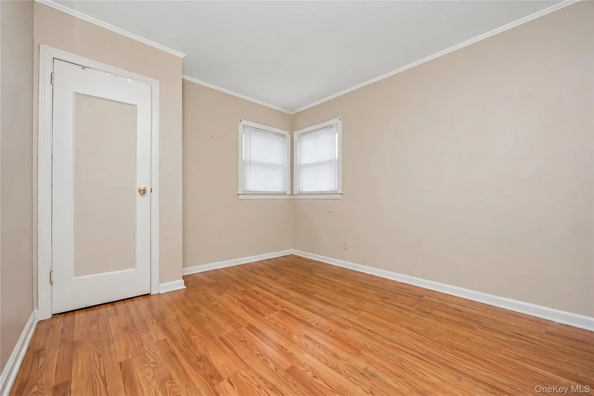 23 Scholl Drive, Oyster Bay, NY, 4 Bedrooms Bedrooms, 7 Rooms Rooms,1 BathroomBathrooms,Residential,For Rent,Scholl,0,1019615 23 Scholl Drive, Oyster Bay, NY, 4 Bedrooms Bedrooms, 7 Rooms Rooms,1 BathroomBathrooms,Residential,For Rent,Scholl,0,1019615