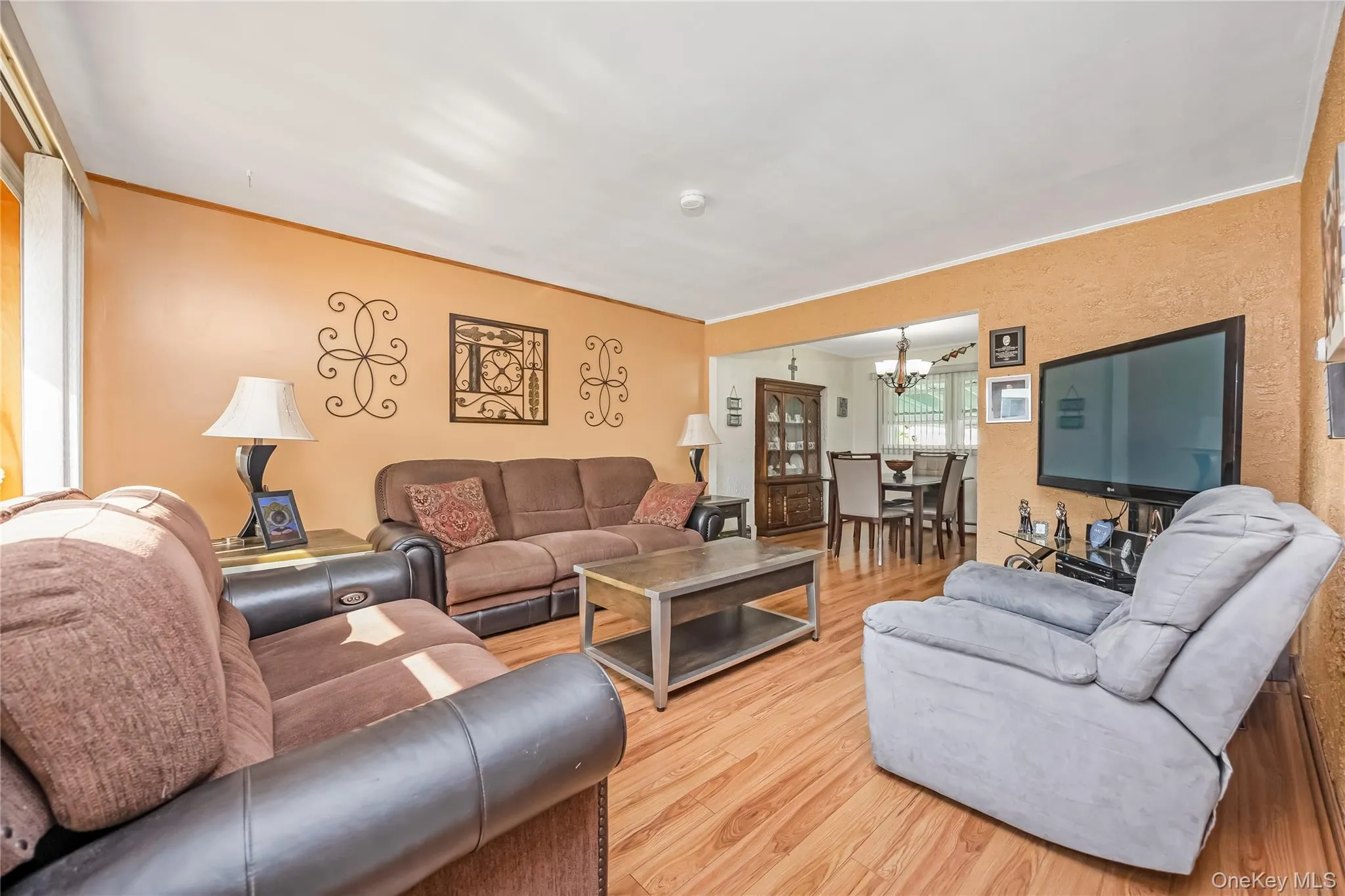 23 Scholl Drive, Oyster Bay, NY, 4 Bedrooms Bedrooms, 7 Rooms Rooms,1 BathroomBathrooms,Residential,For Rent,Scholl,0,1019615 23 Scholl Drive, Oyster Bay, NY, 4 Bedrooms Bedrooms, 7 Rooms Rooms,1 BathroomBathrooms,Residential,For Rent,Scholl,0,1019615