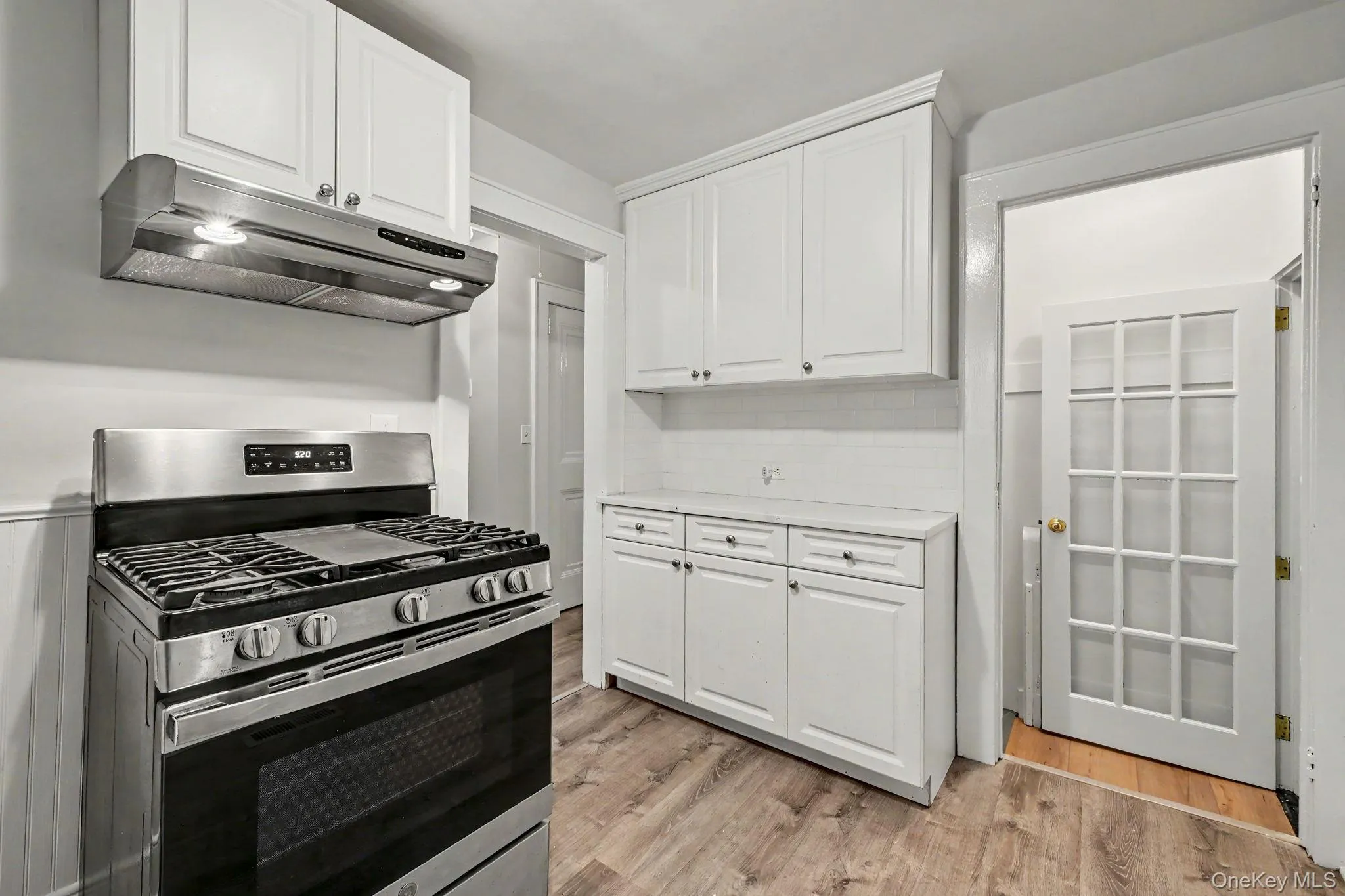 4R Highview Avenue, Greenwich, CT, 1 Bedroom Bedrooms, 5 Rooms Rooms,1 BathroomBathrooms,Residential Lease,For Rent,Highview,0,1019618 4R Highview Avenue, Greenwich, CT, 1 Bedroom Bedrooms, 5 Rooms Rooms,1 BathroomBathrooms,Residential Lease,For Rent,Highview,0,1019618