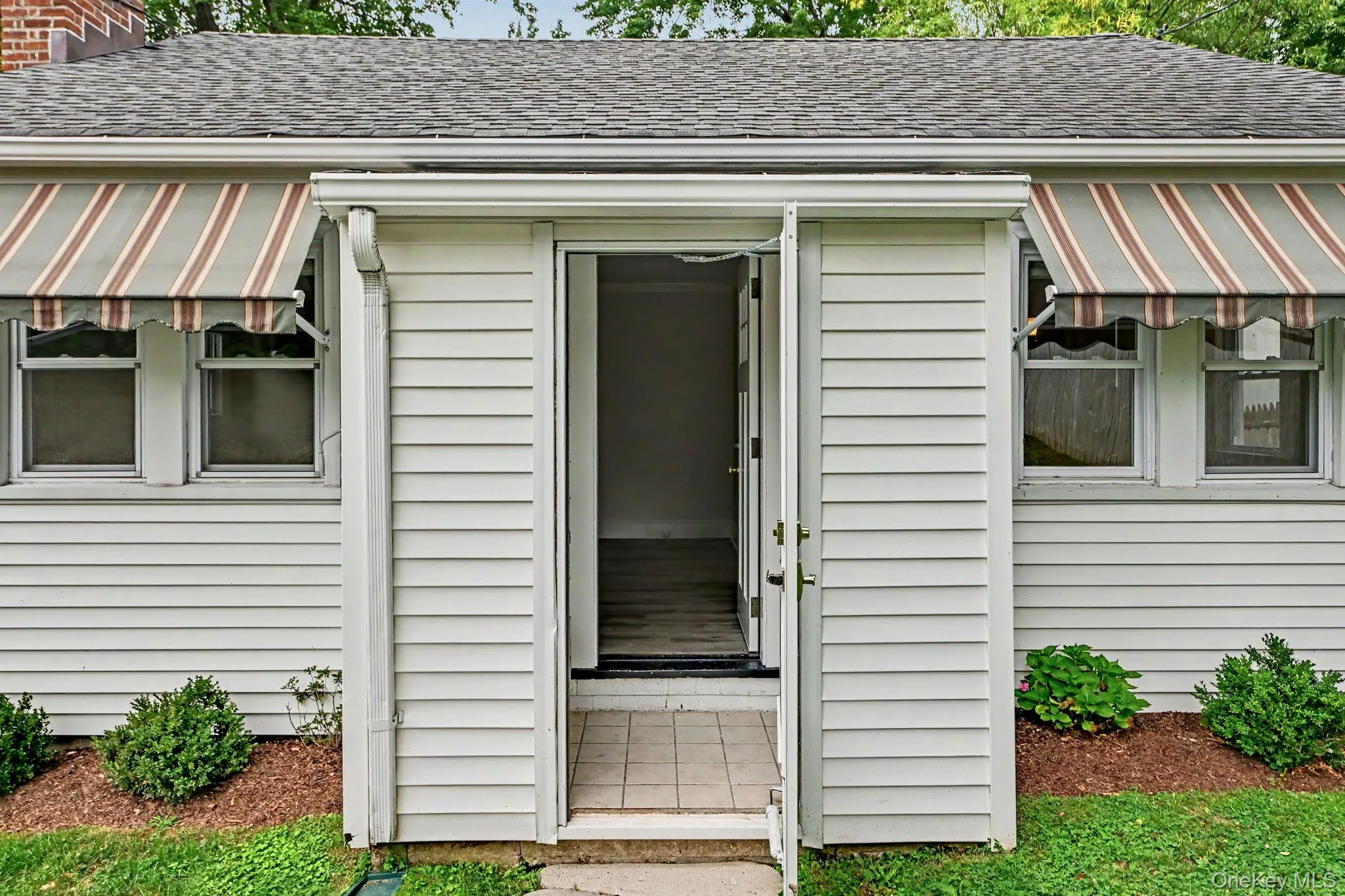 4R Highview Avenue, Greenwich, CT, 1 Bedroom Bedrooms, 5 Rooms Rooms,1 BathroomBathrooms,Residential Lease,For Rent,Highview,0,1019618 4R Highview Avenue, Greenwich, CT, 1 Bedroom Bedrooms, 5 Rooms Rooms,1 BathroomBathrooms,Residential Lease,For Rent,Highview,0,1019618