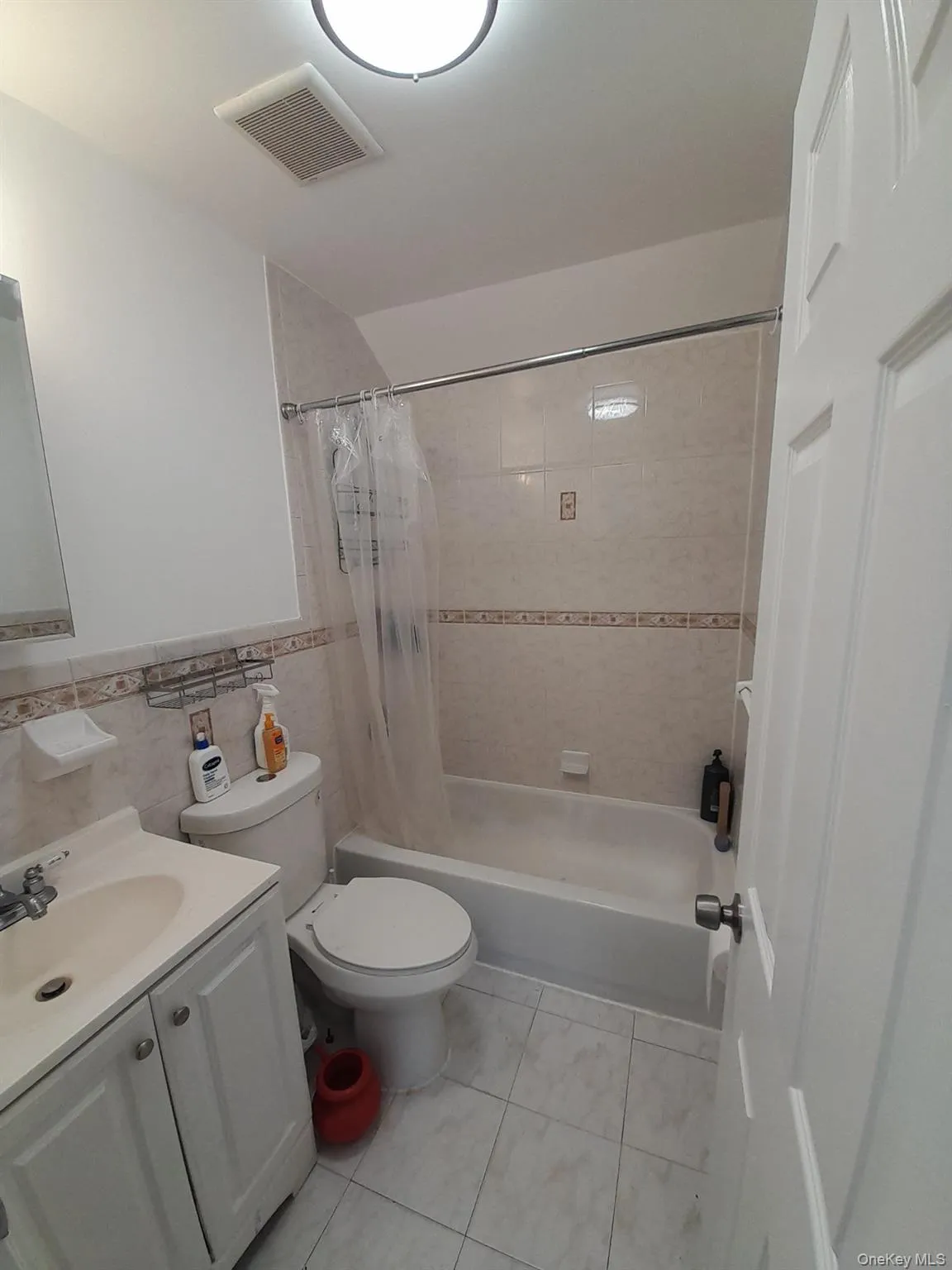 176-34 133rd Avenue, New York, NY, 4 Bedrooms Bedrooms, 8 Rooms Rooms,2 BathroomsBathrooms,Residential Lease,For Rent,133rd,0,1019619 176-34 133rd Avenue, New York, NY, 4 Bedrooms Bedrooms, 8 Rooms Rooms,2 BathroomsBathrooms,Residential Lease,For Rent,133rd,0,1019619