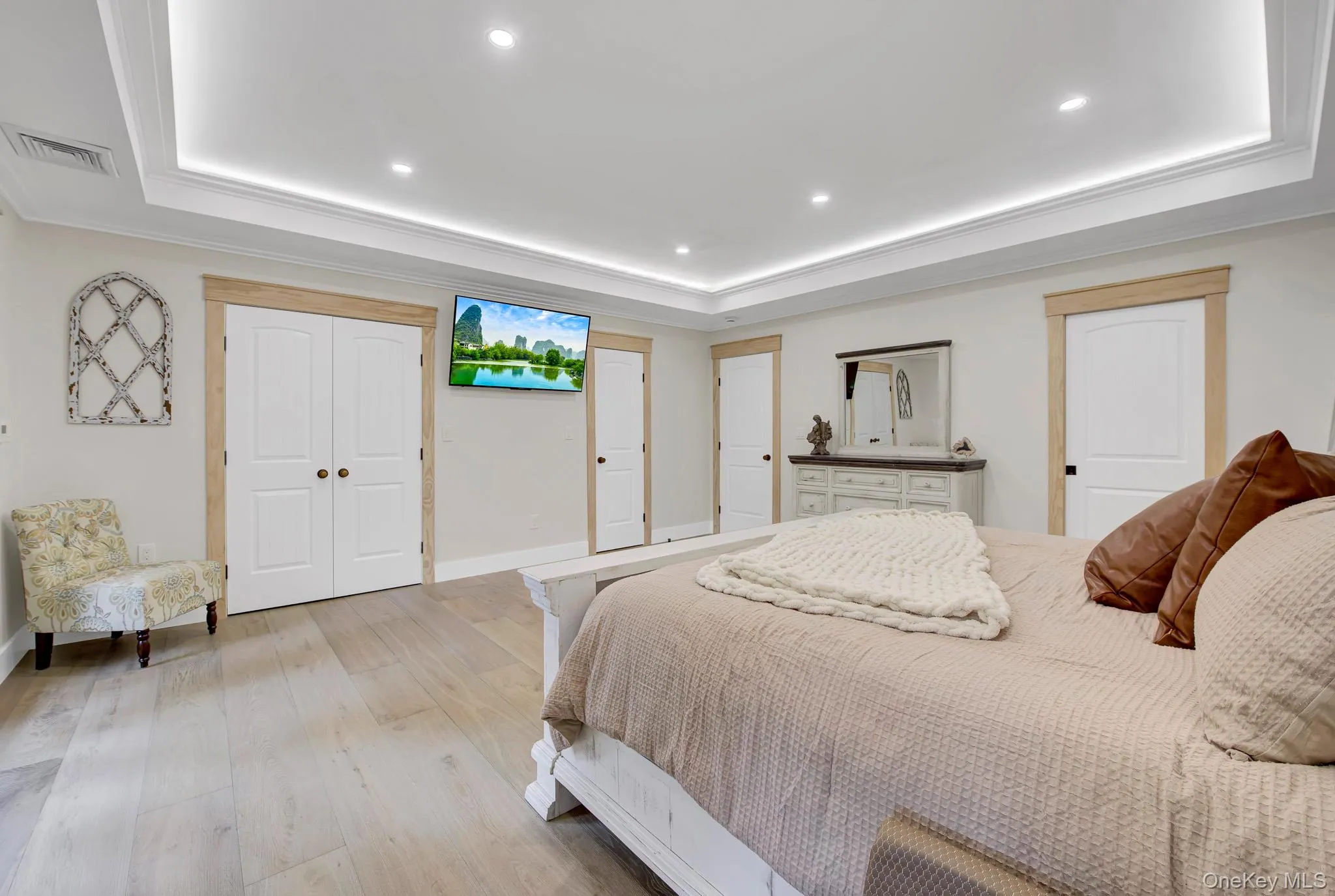 301 Old Mill Road, Smithtown, NY, 6 Bedrooms Bedrooms, 10 Rooms Rooms,4 BathroomsBathrooms,Residential,For Rent,Old Mill,0,1019623 301 Old Mill Road, Smithtown, NY, 6 Bedrooms Bedrooms, 10 Rooms Rooms,4 BathroomsBathrooms,Residential,For Rent,Old Mill,0,1019623