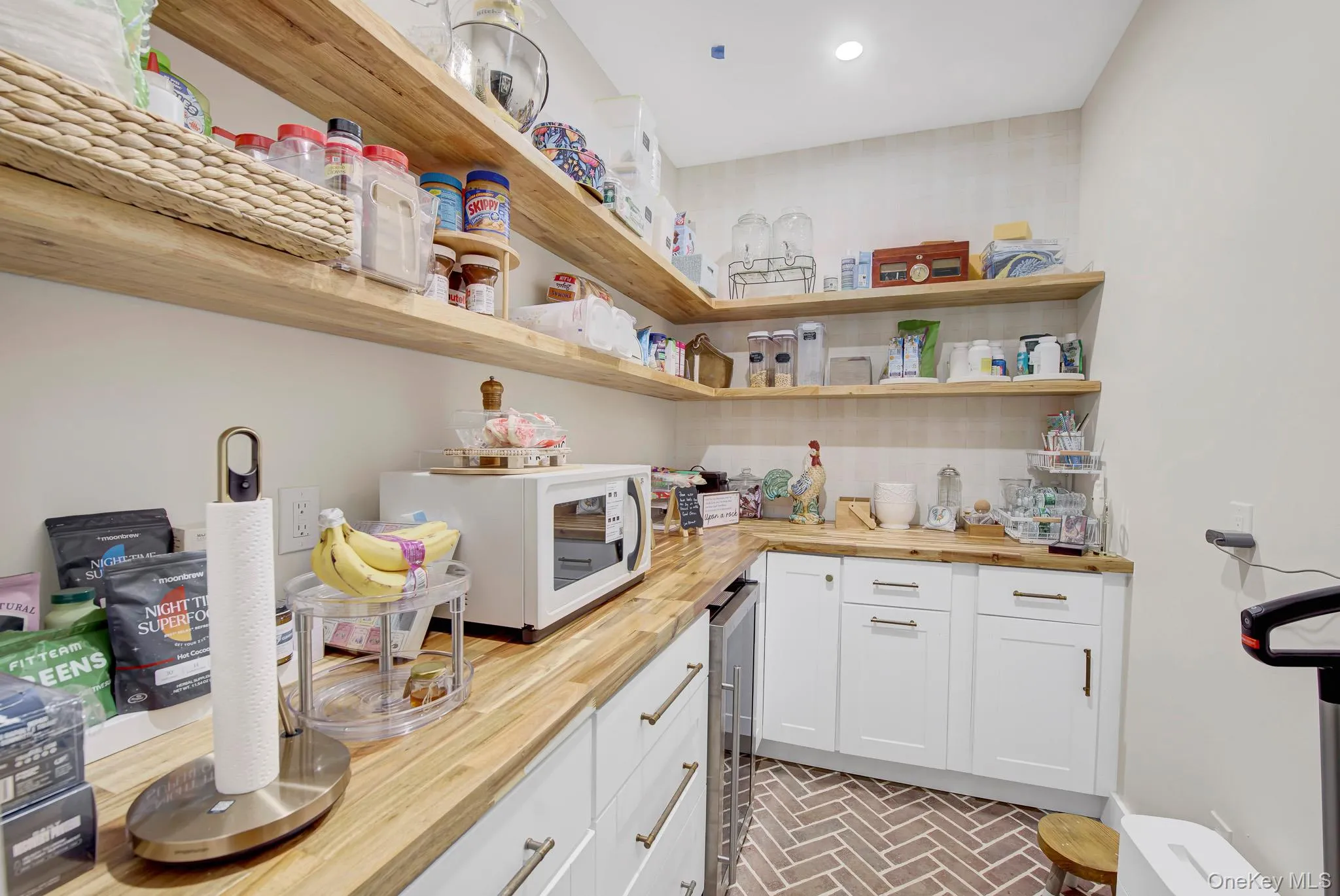 301 Old Mill Road, Smithtown, NY, 6 Bedrooms Bedrooms, 10 Rooms Rooms,4 BathroomsBathrooms,Residential,For Rent,Old Mill,0,1019623 301 Old Mill Road, Smithtown, NY, 6 Bedrooms Bedrooms, 10 Rooms Rooms,4 BathroomsBathrooms,Residential,For Rent,Old Mill,0,1019623