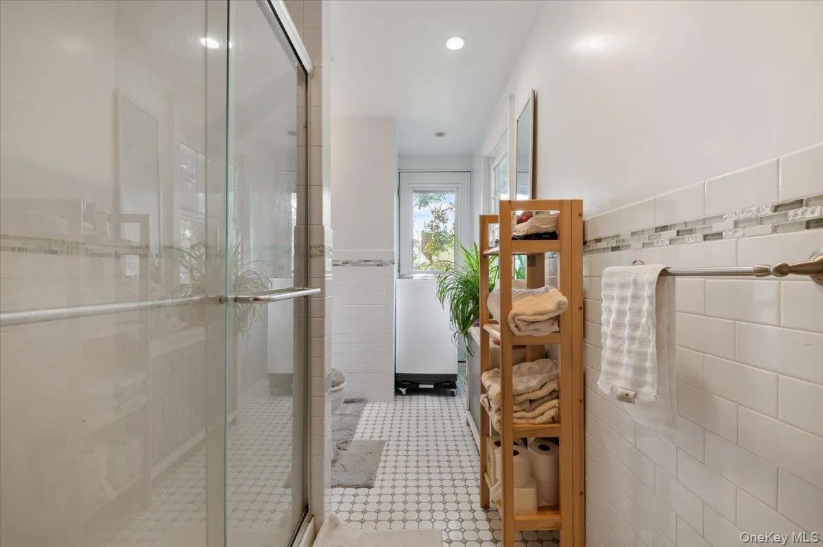 Third floor - Full Bath Third floor - Full Bath