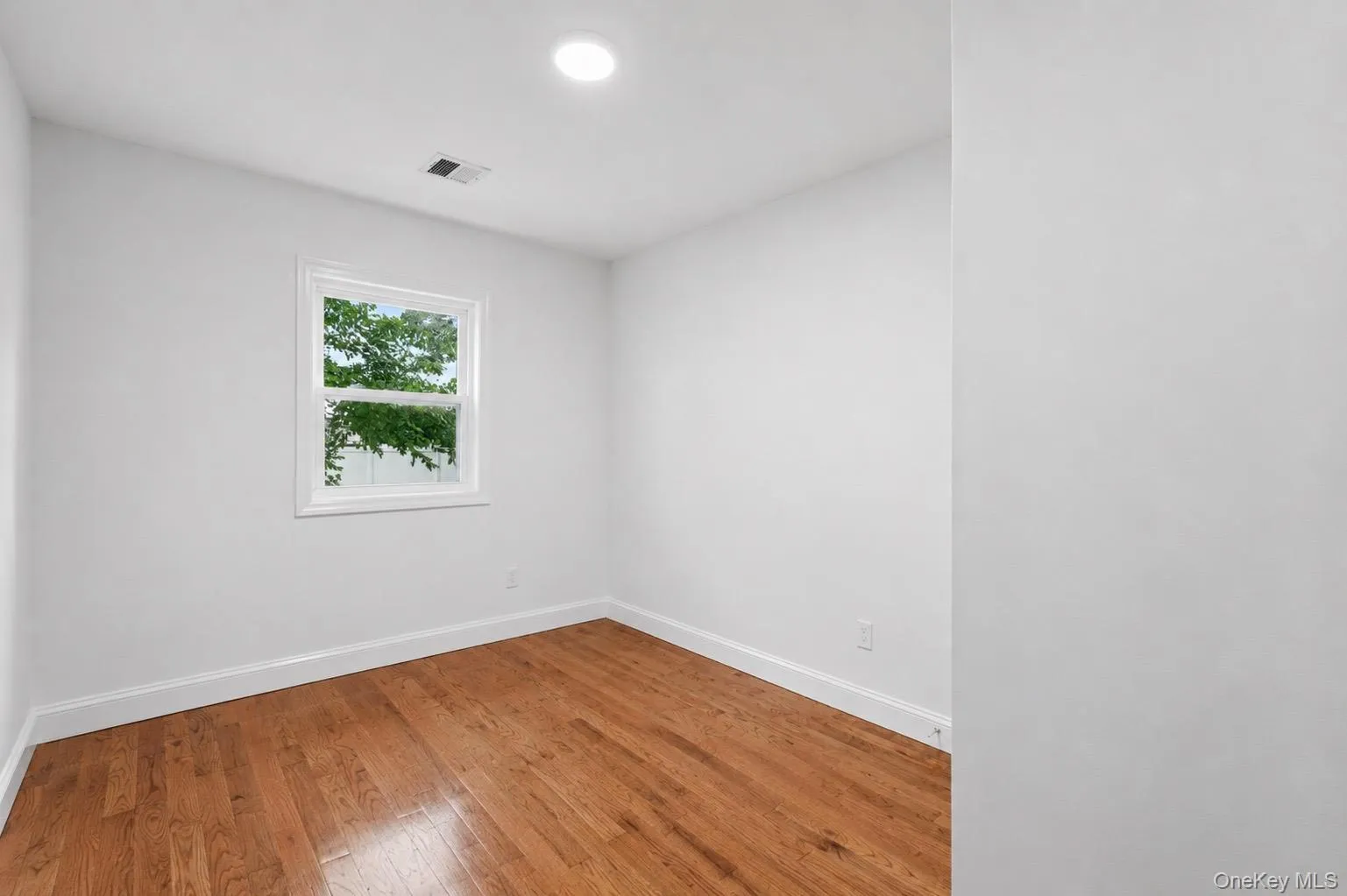 606 Catskill Avenue, Babylon, NY, 3 Bedrooms Bedrooms, 7 Rooms Rooms,1 BathroomBathrooms,Residential,For Rent,Catskill,0,1019632 606 Catskill Avenue, Babylon, NY, 3 Bedrooms Bedrooms, 7 Rooms Rooms,1 BathroomBathrooms,Residential,For Rent,Catskill,0,1019632