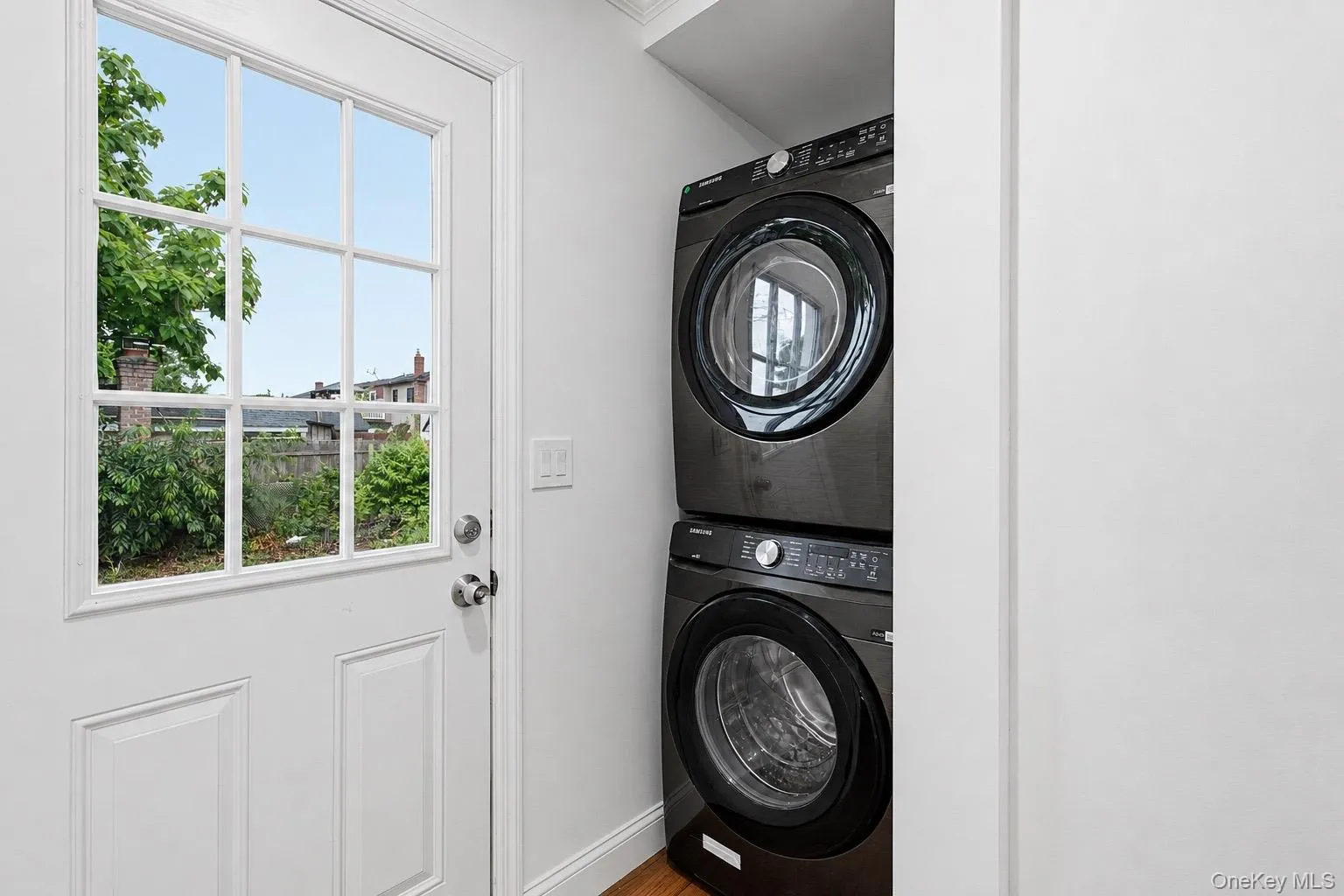 606 Catskill Avenue, Babylon, NY, 3 Bedrooms Bedrooms, 7 Rooms Rooms,1 BathroomBathrooms,Residential,For Rent,Catskill,0,1019632 606 Catskill Avenue, Babylon, NY, 3 Bedrooms Bedrooms, 7 Rooms Rooms,1 BathroomBathrooms,Residential,For Rent,Catskill,0,1019632