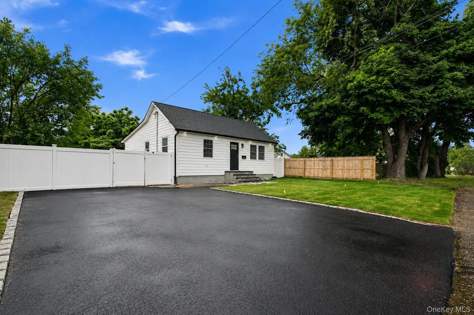 606 Catskill Avenue, Babylon, NY, 3 Bedrooms Bedrooms, 7 Rooms Rooms,1 BathroomBathrooms,Residential,For Rent,Catskill,0,1019632 606 Catskill Avenue, Babylon, NY, 3 Bedrooms Bedrooms, 7 Rooms Rooms,1 BathroomBathrooms,Residential,For Rent,Catskill,0,1019632