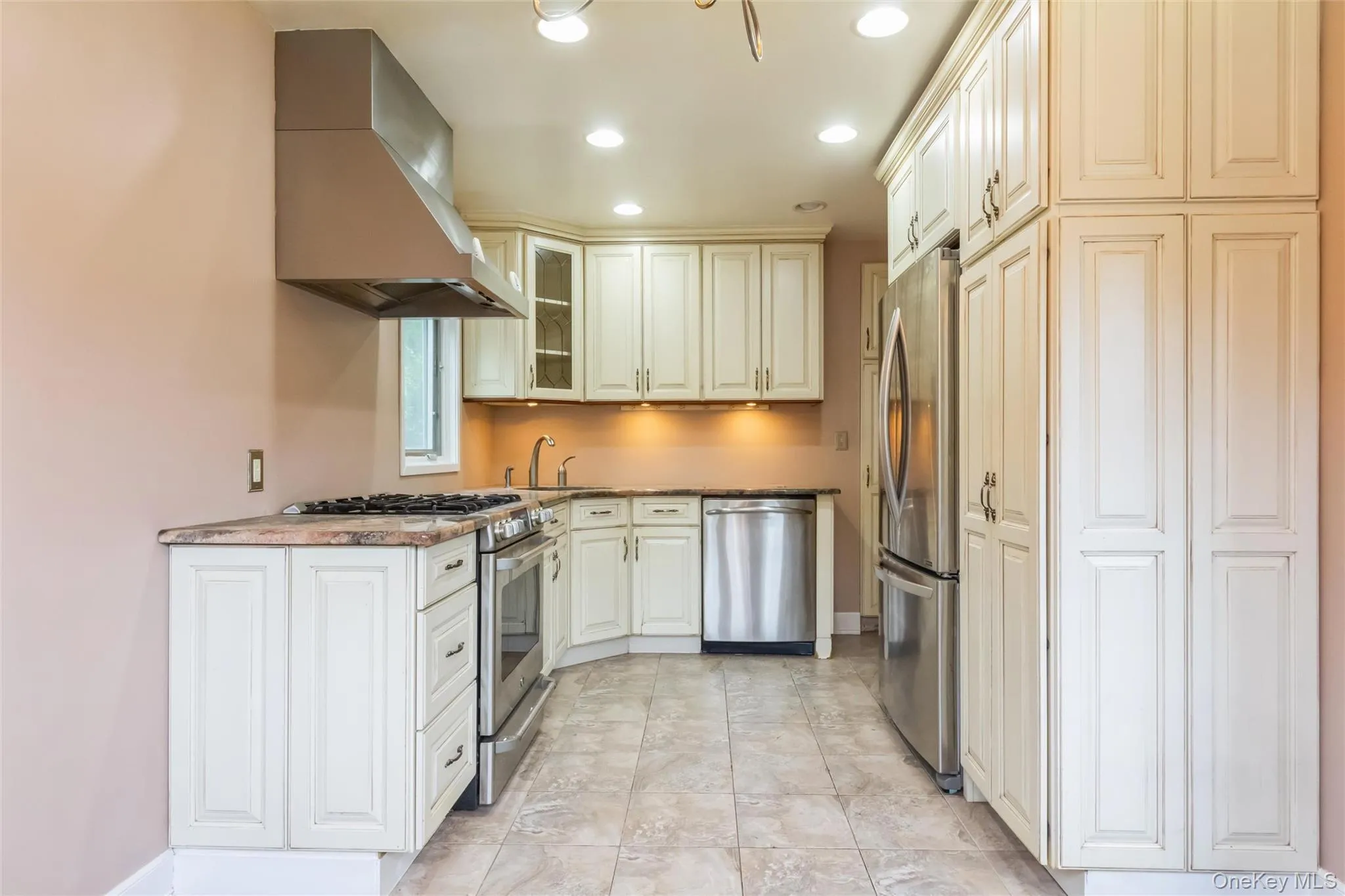 5 Cambridge Street, Hempstead, NY, 4 Bedrooms Bedrooms, 7 Rooms Rooms,2 BathroomsBathrooms,Residential,For Rent,Cambridge,0,1019634 5 Cambridge Street, Hempstead, NY, 4 Bedrooms Bedrooms, 7 Rooms Rooms,2 BathroomsBathrooms,Residential,For Rent,Cambridge,0,1019634