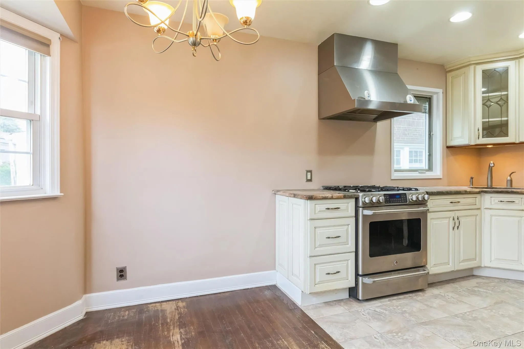 5 Cambridge Street, Hempstead, NY, 4 Bedrooms Bedrooms, 7 Rooms Rooms,2 BathroomsBathrooms,Residential,For Rent,Cambridge,0,1019634 5 Cambridge Street, Hempstead, NY, 4 Bedrooms Bedrooms, 7 Rooms Rooms,2 BathroomsBathrooms,Residential,For Rent,Cambridge,0,1019634