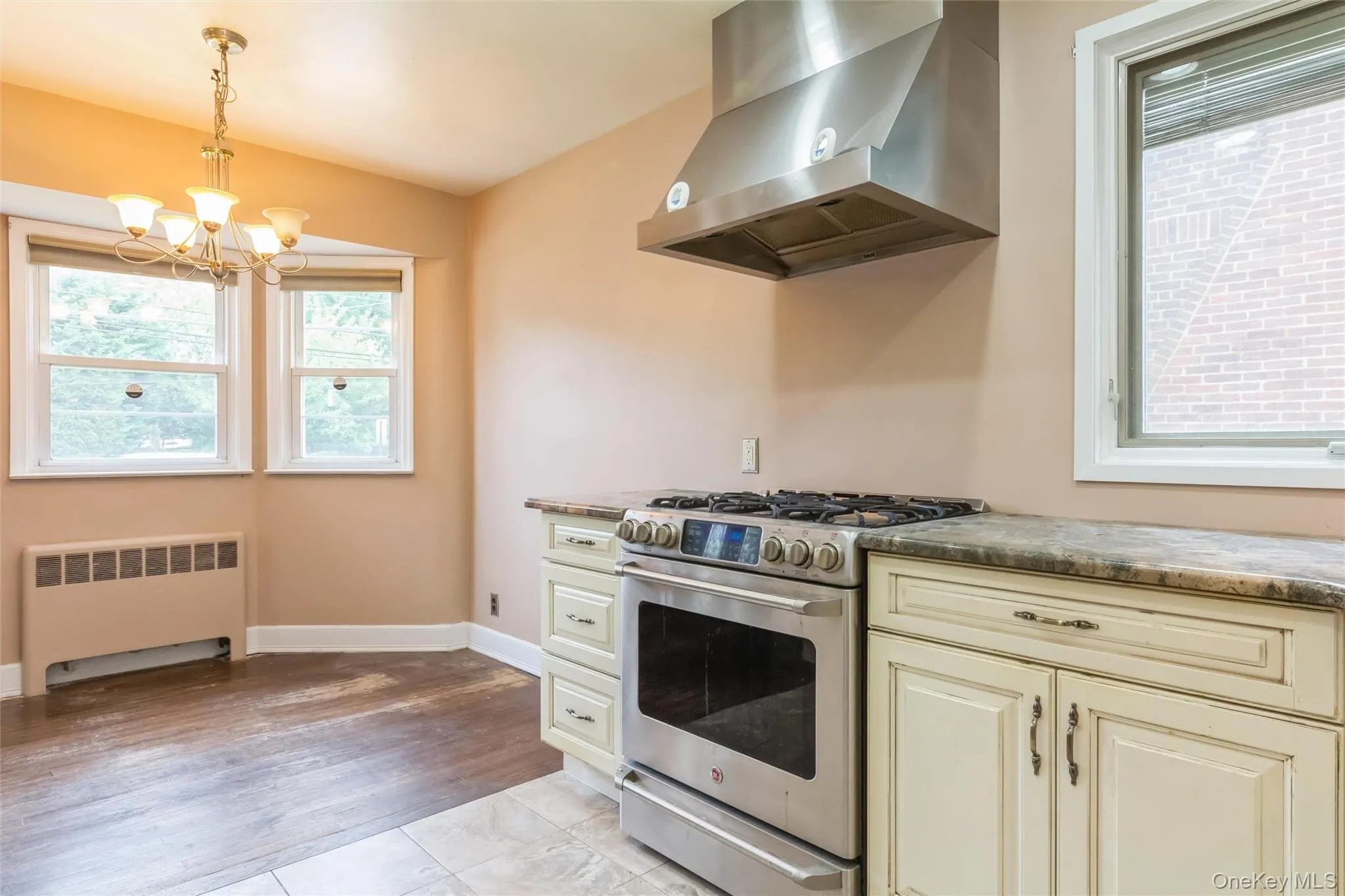 5 Cambridge Street, Hempstead, NY, 4 Bedrooms Bedrooms, 7 Rooms Rooms,2 BathroomsBathrooms,Residential,For Rent,Cambridge,0,1019634 5 Cambridge Street, Hempstead, NY, 4 Bedrooms Bedrooms, 7 Rooms Rooms,2 BathroomsBathrooms,Residential,For Rent,Cambridge,0,1019634