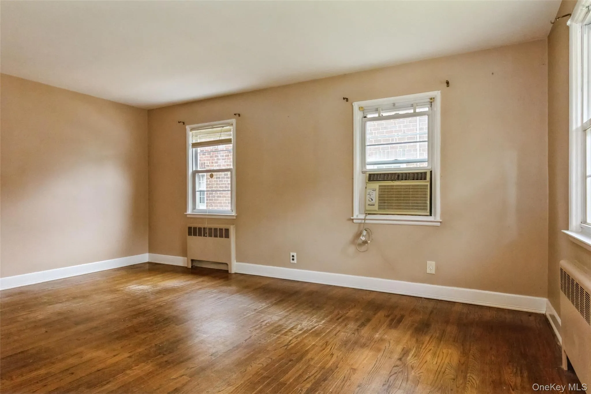 5 Cambridge Street, Hempstead, NY, 4 Bedrooms Bedrooms, 7 Rooms Rooms,2 BathroomsBathrooms,Residential,For Rent,Cambridge,0,1019634 5 Cambridge Street, Hempstead, NY, 4 Bedrooms Bedrooms, 7 Rooms Rooms,2 BathroomsBathrooms,Residential,For Rent,Cambridge,0,1019634