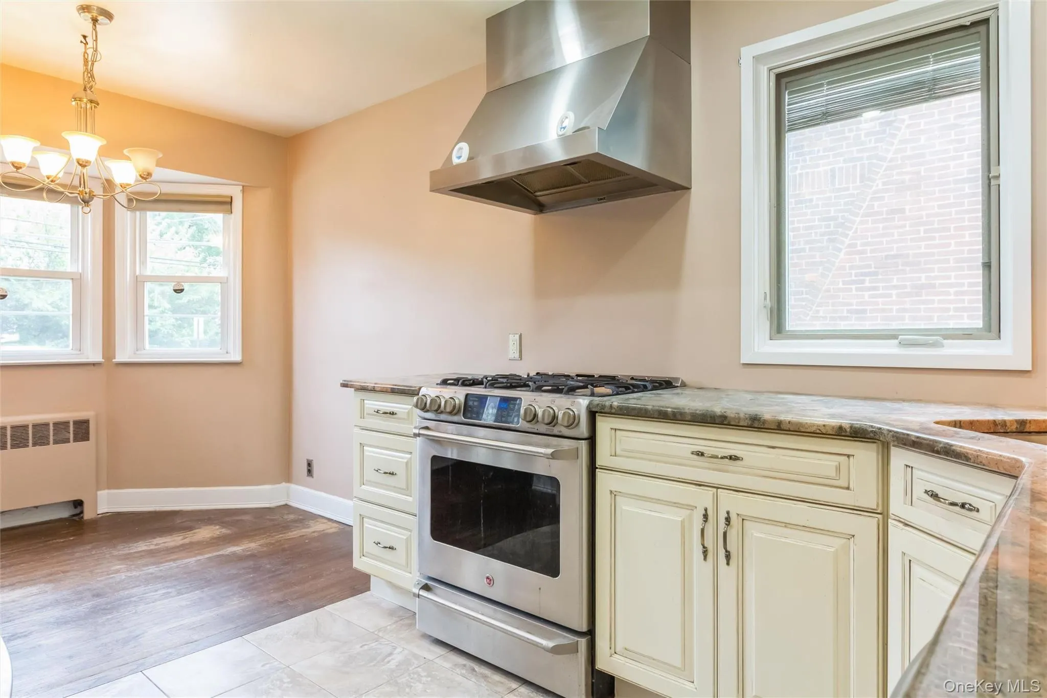 5 Cambridge Street, Hempstead, NY, 4 Bedrooms Bedrooms, 7 Rooms Rooms,2 BathroomsBathrooms,Residential,For Rent,Cambridge,0,1019634 5 Cambridge Street, Hempstead, NY, 4 Bedrooms Bedrooms, 7 Rooms Rooms,2 BathroomsBathrooms,Residential,For Rent,Cambridge,0,1019634