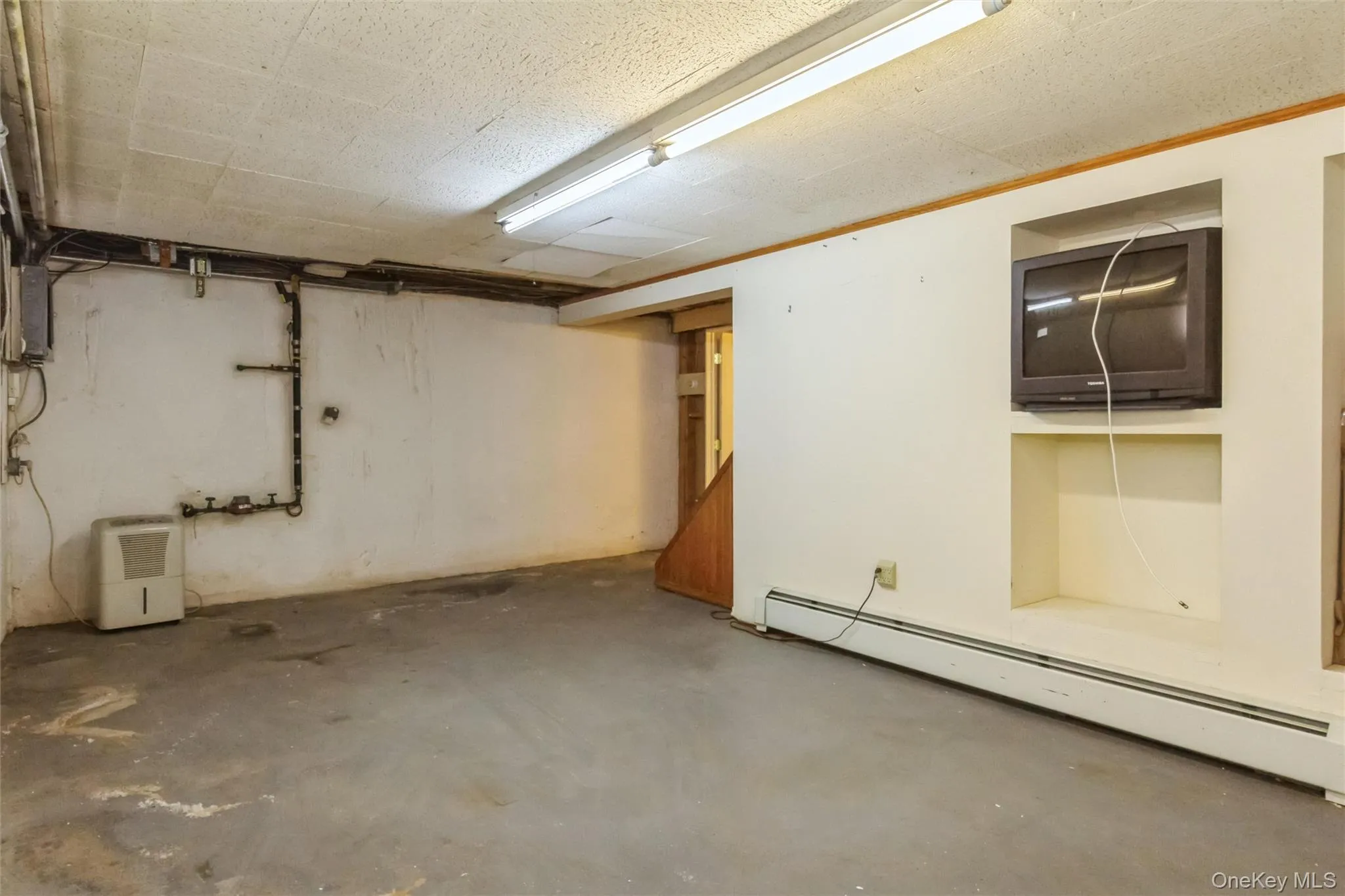 5 Cambridge Street, Hempstead, NY, 4 Bedrooms Bedrooms, 7 Rooms Rooms,2 BathroomsBathrooms,Residential,For Rent,Cambridge,0,1019634 5 Cambridge Street, Hempstead, NY, 4 Bedrooms Bedrooms, 7 Rooms Rooms,2 BathroomsBathrooms,Residential,For Rent,Cambridge,0,1019634