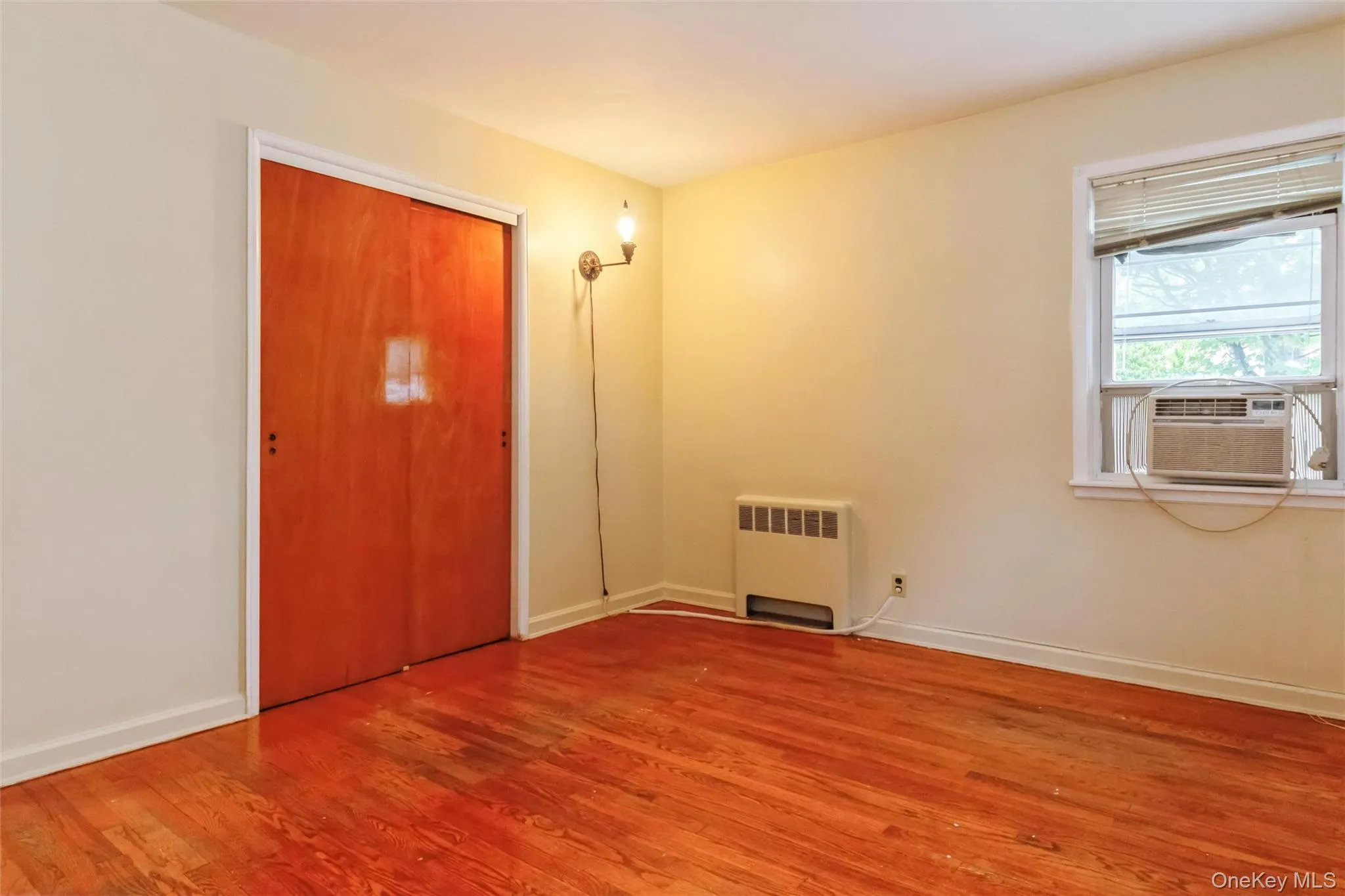 5 Cambridge Street, Hempstead, NY, 4 Bedrooms Bedrooms, 7 Rooms Rooms,2 BathroomsBathrooms,Residential,For Rent,Cambridge,0,1019634 5 Cambridge Street, Hempstead, NY, 4 Bedrooms Bedrooms, 7 Rooms Rooms,2 BathroomsBathrooms,Residential,For Rent,Cambridge,0,1019634