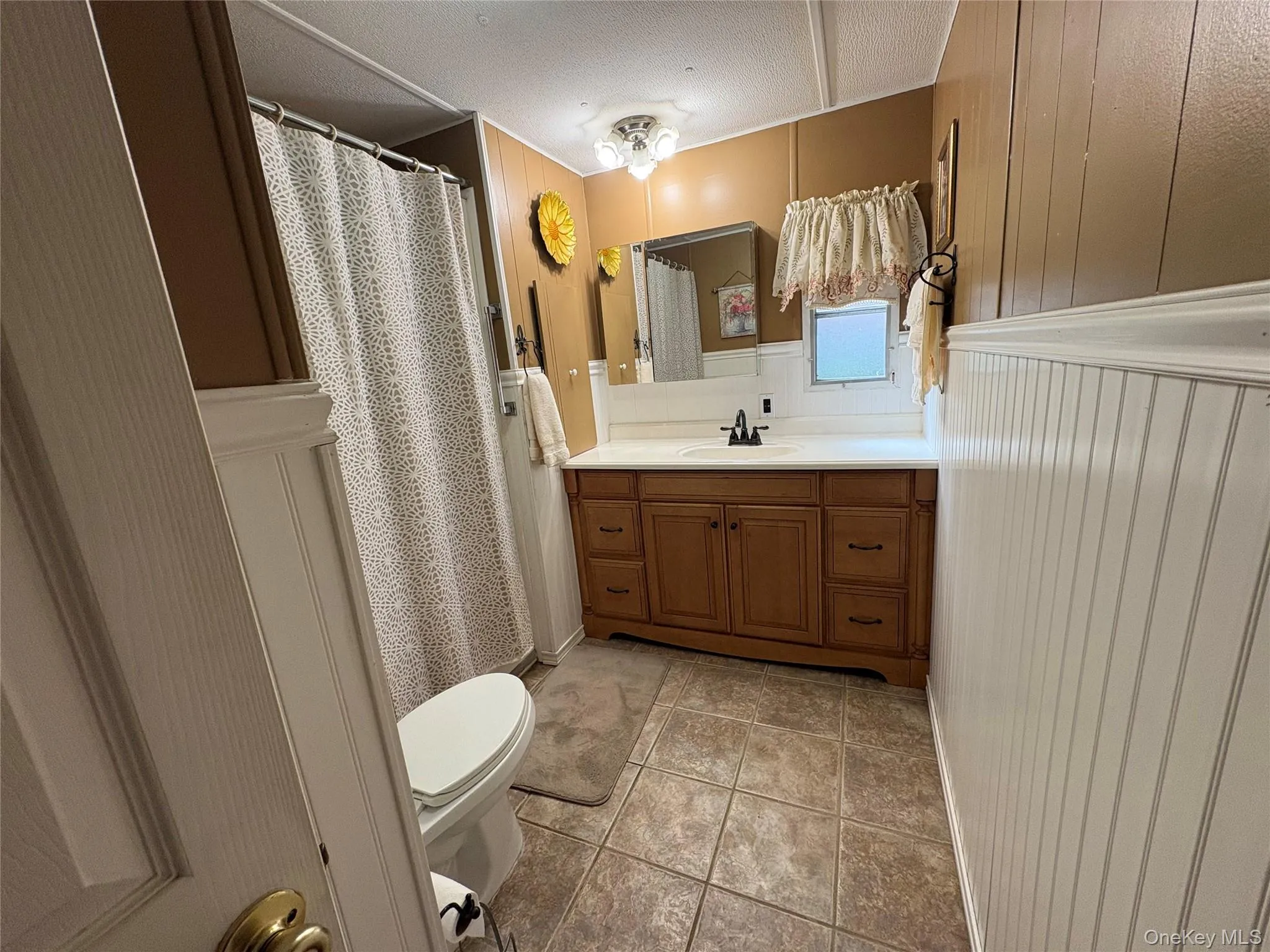 525 Riverleigh Avenue, Riverhead, NY, 2 Bedrooms Bedrooms, 6 Rooms Rooms,1 BathroomBathrooms,Residential,For Rent,Riverleigh,0,1019636 525 Riverleigh Avenue, Riverhead, NY, 2 Bedrooms Bedrooms, 6 Rooms Rooms,1 BathroomBathrooms,Residential,For Rent,Riverleigh,0,1019636