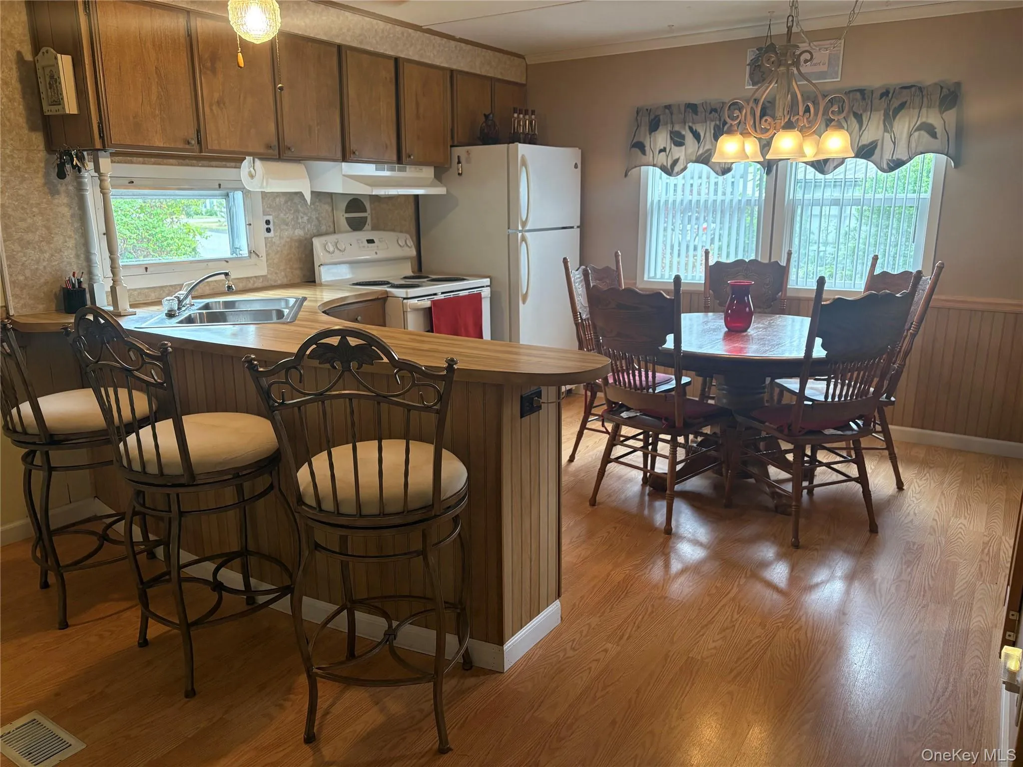 525 Riverleigh Avenue, Riverhead, NY, 2 Bedrooms Bedrooms, 6 Rooms Rooms,1 BathroomBathrooms,Residential,For Rent,Riverleigh,0,1019636 525 Riverleigh Avenue, Riverhead, NY, 2 Bedrooms Bedrooms, 6 Rooms Rooms,1 BathroomBathrooms,Residential,For Rent,Riverleigh,0,1019636