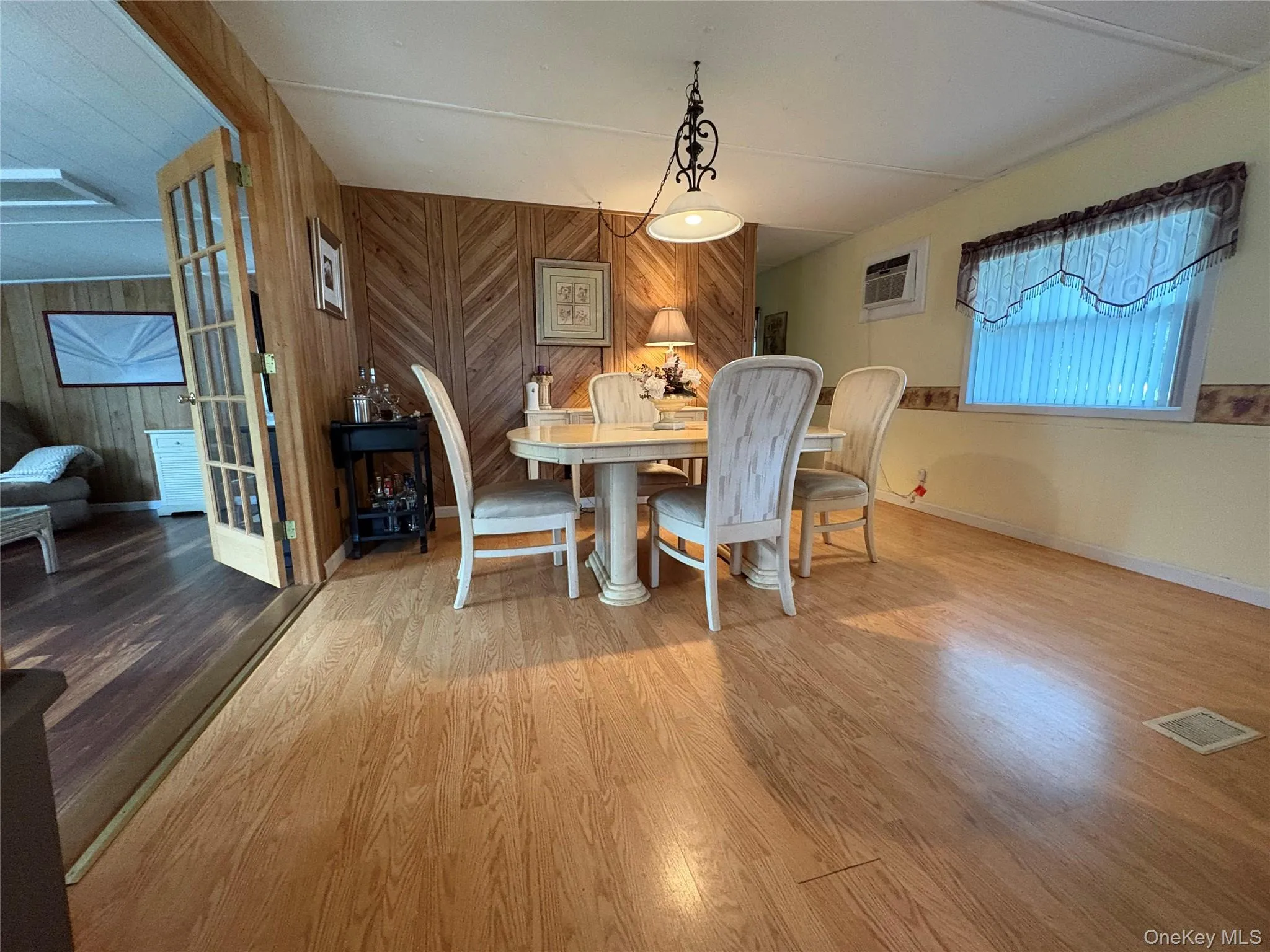 525 Riverleigh Avenue, Riverhead, NY, 2 Bedrooms Bedrooms, 6 Rooms Rooms,1 BathroomBathrooms,Residential,For Rent,Riverleigh,0,1019636 525 Riverleigh Avenue, Riverhead, NY, 2 Bedrooms Bedrooms, 6 Rooms Rooms,1 BathroomBathrooms,Residential,For Rent,Riverleigh,0,1019636