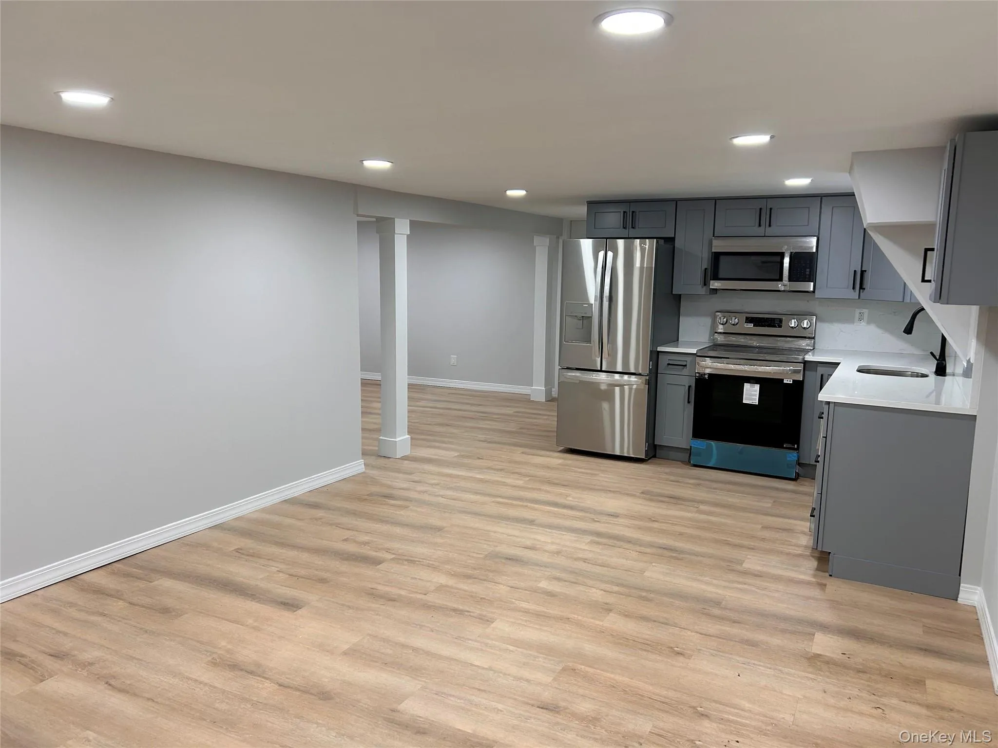 660 Great Neck Road, Babylon, NY, 1 Bedroom Bedrooms, 4 Rooms Rooms,1 BathroomBathrooms,Residential Lease,For Rent,Great Neck,0,1019637 660 Great Neck Road, Babylon, NY, 1 Bedroom Bedrooms, 4 Rooms Rooms,1 BathroomBathrooms,Residential Lease,For Rent,Great Neck,0,1019637