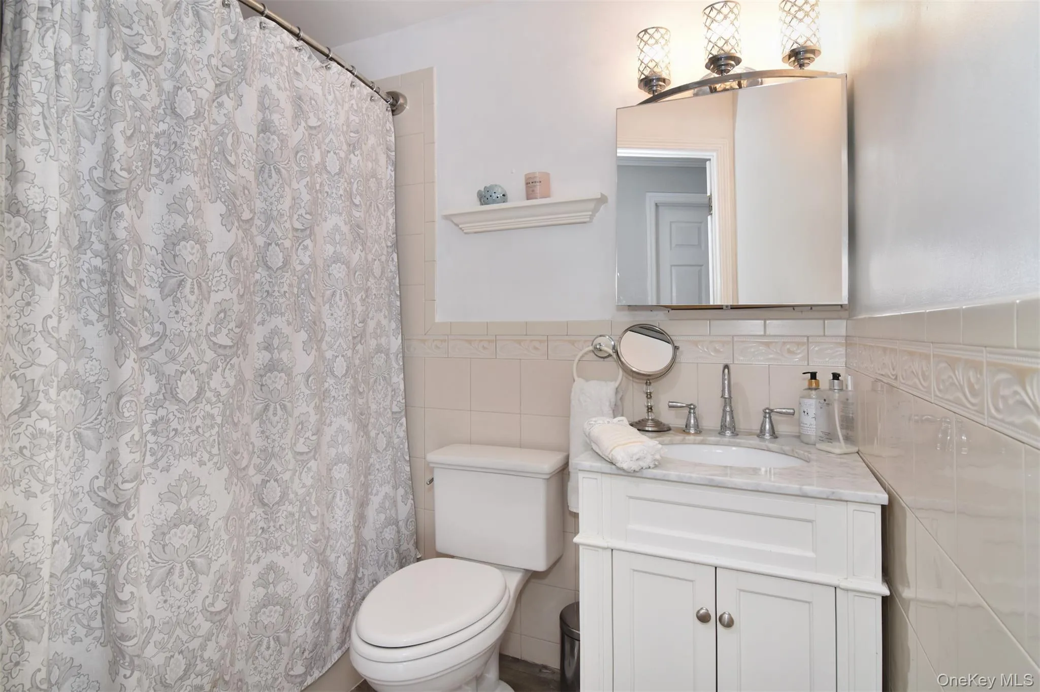 Hall Bathroom Hall Bathroom