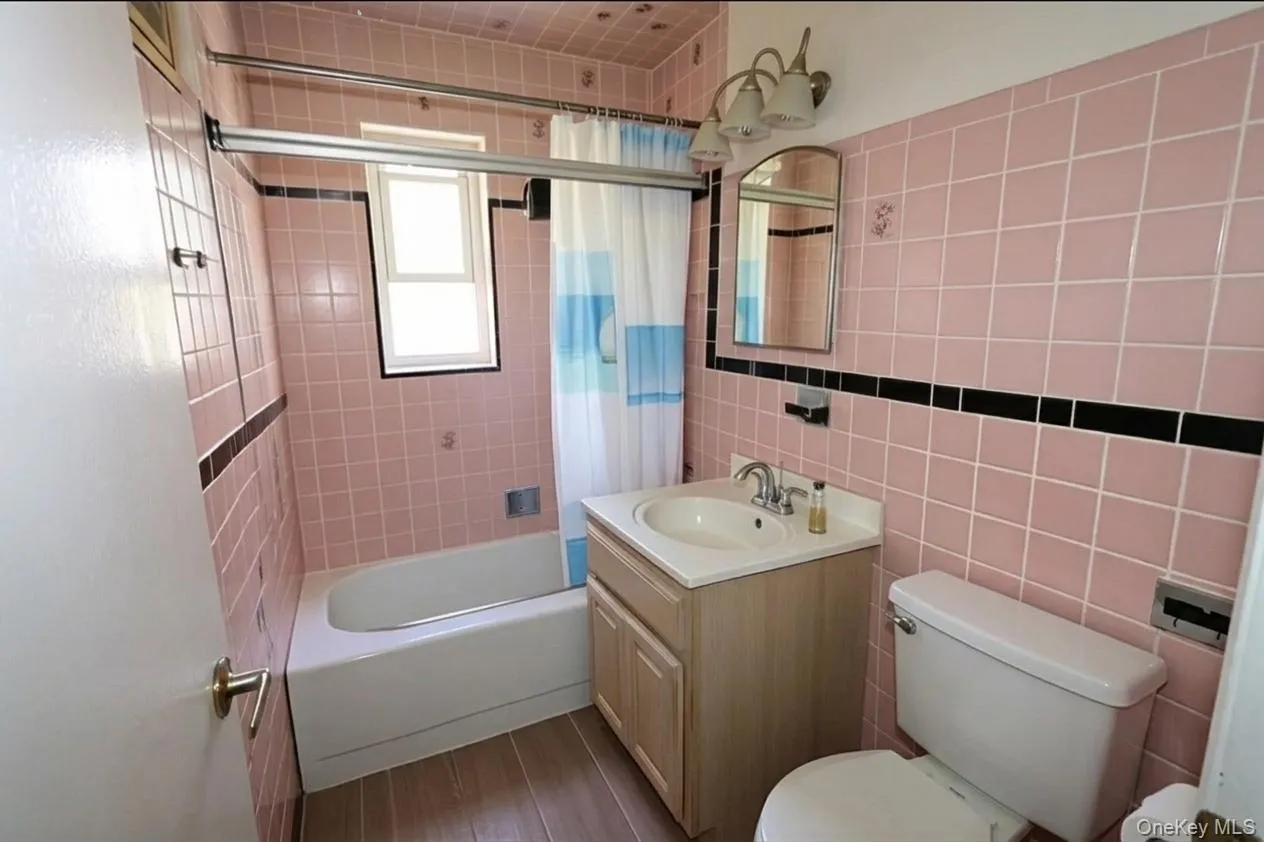 4108 Wilder Avenue, New York, NY, 2 Bedrooms Bedrooms, 5 Rooms Rooms,1 BathroomBathrooms,Residential,For Rent,Wilder,0,1019640 4108 Wilder Avenue, New York, NY, 2 Bedrooms Bedrooms, 5 Rooms Rooms,1 BathroomBathrooms,Residential,For Rent,Wilder,0,1019640