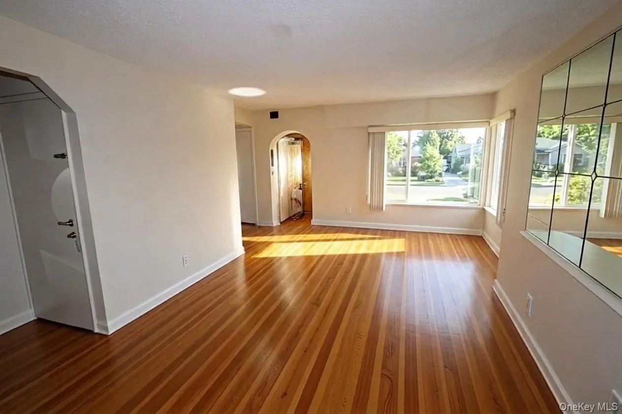 4108 Wilder Avenue, New York, NY, 2 Bedrooms Bedrooms, 5 Rooms Rooms,1 BathroomBathrooms,Residential,For Rent,Wilder,0,1019640 4108 Wilder Avenue, New York, NY, 2 Bedrooms Bedrooms, 5 Rooms Rooms,1 BathroomBathrooms,Residential,For Rent,Wilder,0,1019640