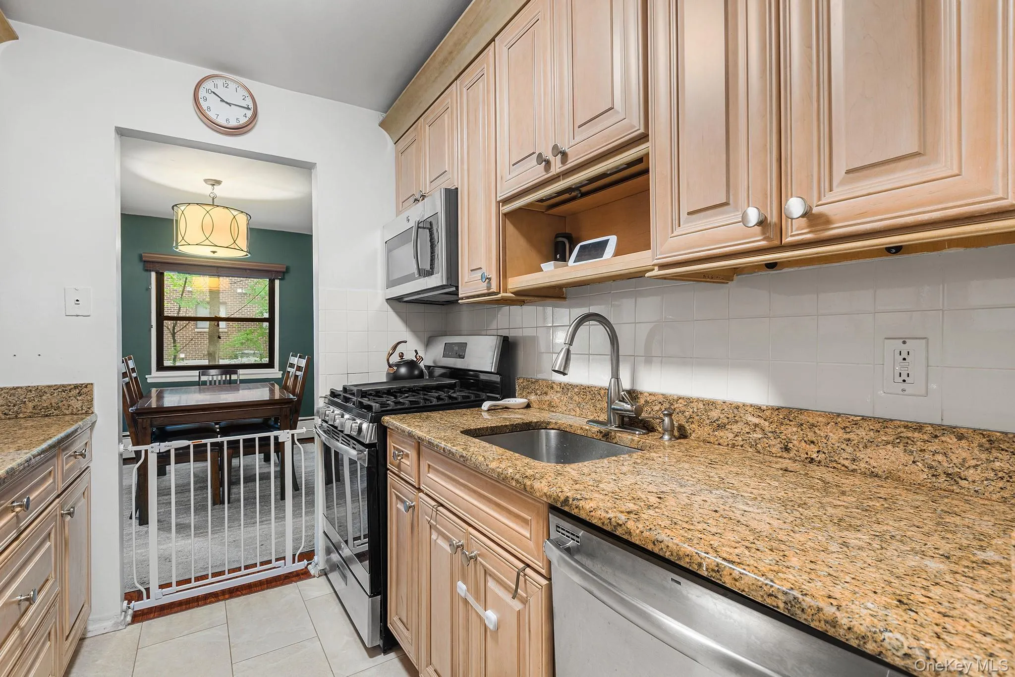 2241 Palmer Avenue, New Rochelle, NY, 2 Bedrooms Bedrooms, 5 Rooms Rooms,2 BathroomsBathrooms,Residential,For Rent,Palmer,0,1019646 2241 Palmer Avenue, New Rochelle, NY, 2 Bedrooms Bedrooms, 5 Rooms Rooms,2 BathroomsBathrooms,Residential,For Rent,Palmer,0,1019646