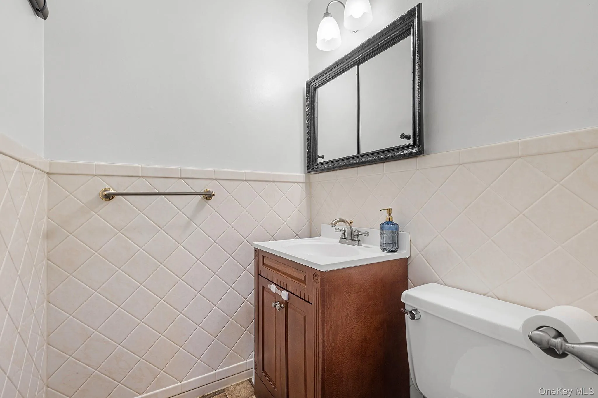 2241 Palmer Avenue, New Rochelle, NY, 2 Bedrooms Bedrooms, 5 Rooms Rooms,2 BathroomsBathrooms,Residential,For Rent,Palmer,0,1019646 2241 Palmer Avenue, New Rochelle, NY, 2 Bedrooms Bedrooms, 5 Rooms Rooms,2 BathroomsBathrooms,Residential,For Rent,Palmer,0,1019646
