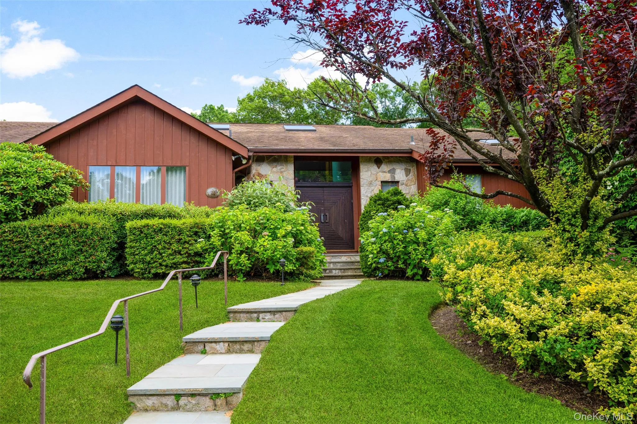132 Barton Road, White Plains, NY, 3 Bedrooms Bedrooms, 6 Rooms Rooms,3 BathroomsBathrooms,Residential,For Rent,Barton,0,1019651 132 Barton Road, White Plains, NY, 3 Bedrooms Bedrooms, 6 Rooms Rooms,3 BathroomsBathrooms,Residential,For Rent,Barton,0,1019651