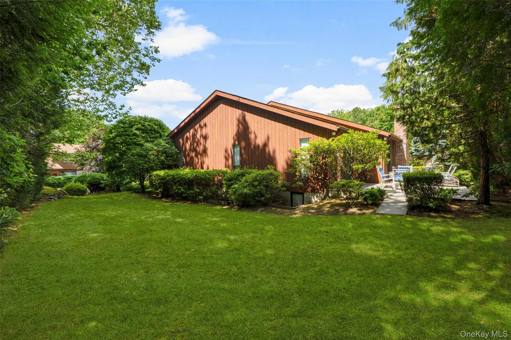 132 Barton Road, White Plains, NY, 3 Bedrooms Bedrooms, 6 Rooms Rooms,3 BathroomsBathrooms,Residential,For Rent,Barton,0,1019651 132 Barton Road, White Plains, NY, 3 Bedrooms Bedrooms, 6 Rooms Rooms,3 BathroomsBathrooms,Residential,For Rent,Barton,0,1019651