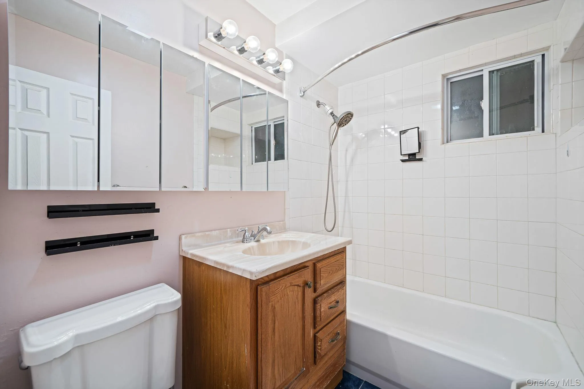 7 Inca Drive, Islip, NY, 2 Bedrooms Bedrooms, 4 Rooms Rooms,1 BathroomBathrooms,Residential,For Rent,Inca,0,1019656 7 Inca Drive, Islip, NY, 2 Bedrooms Bedrooms, 4 Rooms Rooms,1 BathroomBathrooms,Residential,For Rent,Inca,0,1019656