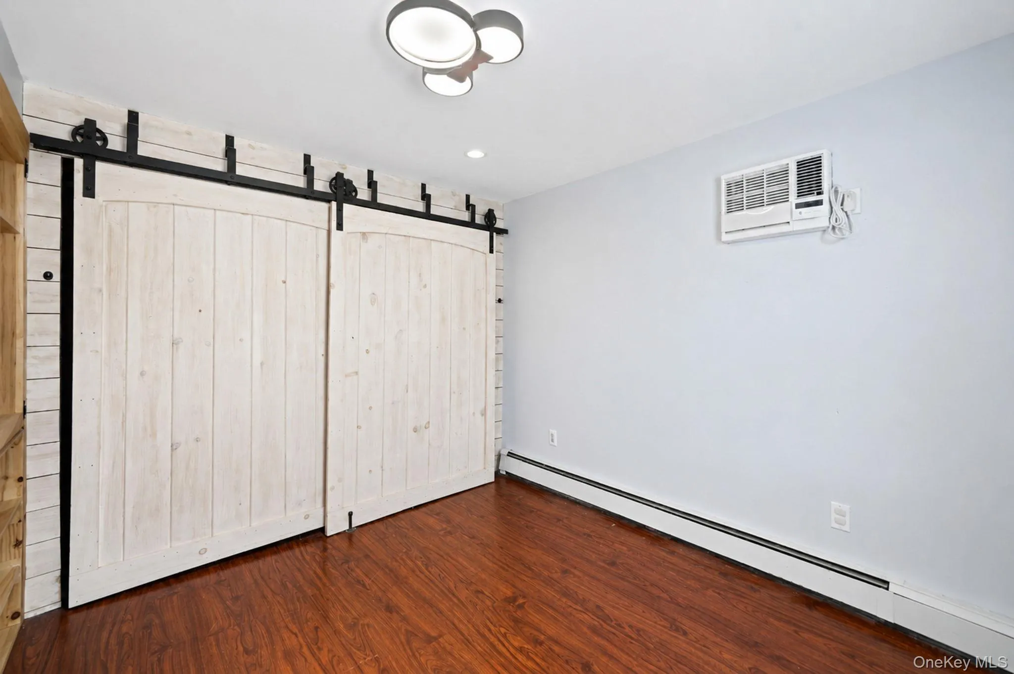 7 Inca Drive, Islip, NY, 2 Bedrooms Bedrooms, 4 Rooms Rooms,1 BathroomBathrooms,Residential,For Rent,Inca,0,1019656 7 Inca Drive, Islip, NY, 2 Bedrooms Bedrooms, 4 Rooms Rooms,1 BathroomBathrooms,Residential,For Rent,Inca,0,1019656
