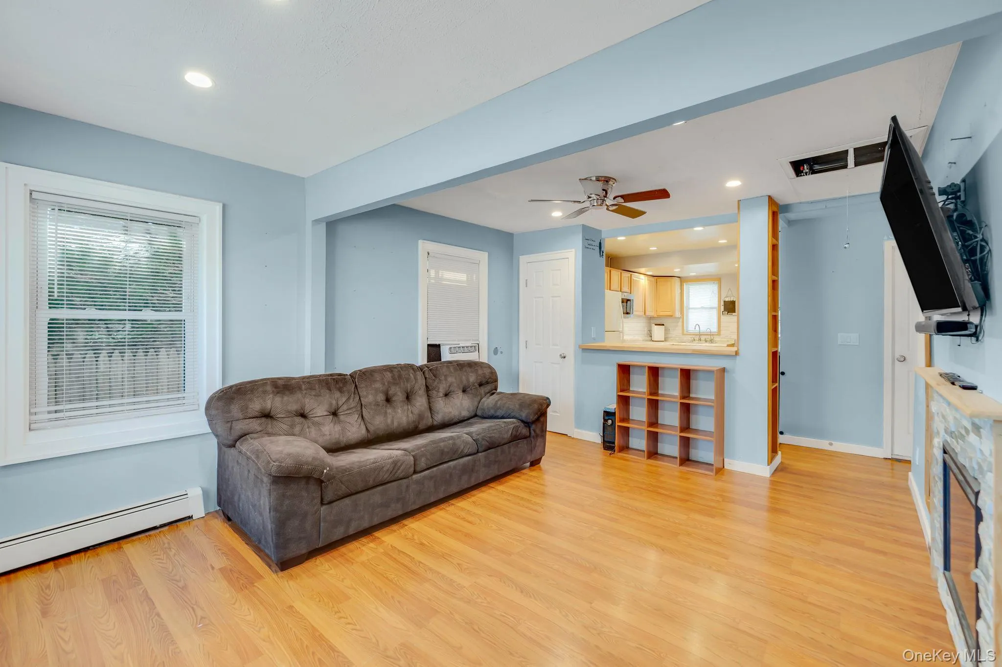7 Inca Drive, Islip, NY, 2 Bedrooms Bedrooms, 4 Rooms Rooms,1 BathroomBathrooms,Residential,For Rent,Inca,0,1019656 7 Inca Drive, Islip, NY, 2 Bedrooms Bedrooms, 4 Rooms Rooms,1 BathroomBathrooms,Residential,For Rent,Inca,0,1019656