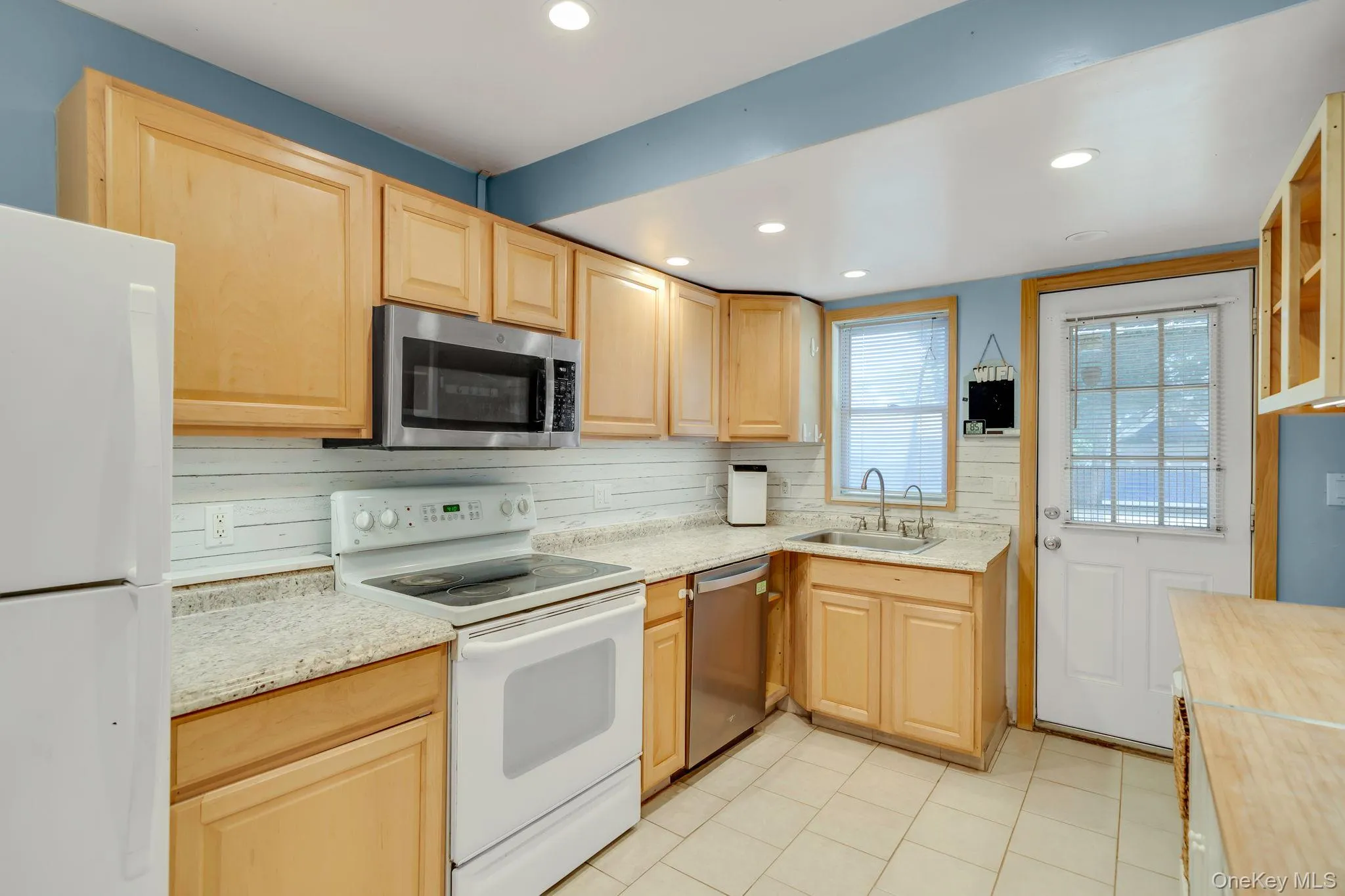 7 Inca Drive, Islip, NY, 2 Bedrooms Bedrooms, 4 Rooms Rooms,1 BathroomBathrooms,Residential,For Rent,Inca,0,1019656 7 Inca Drive, Islip, NY, 2 Bedrooms Bedrooms, 4 Rooms Rooms,1 BathroomBathrooms,Residential,For Rent,Inca,0,1019656