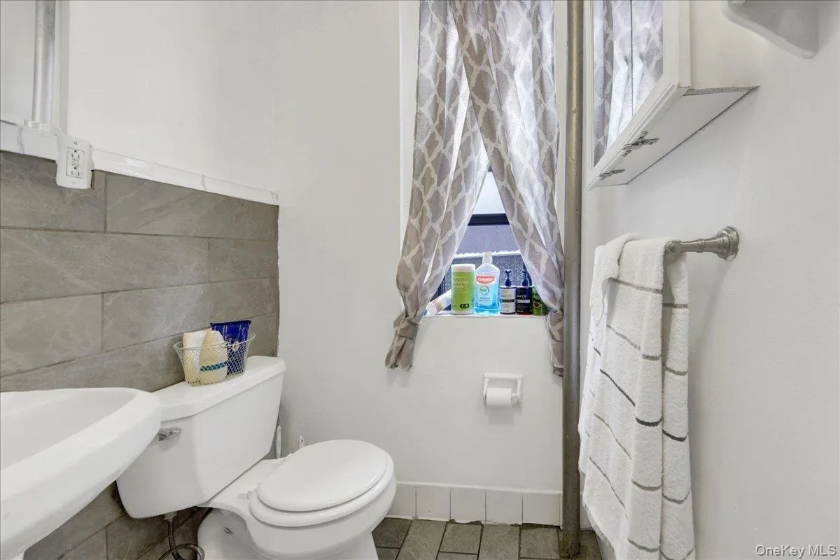 854 Intervale Avenue, New York, NY, 2 Bedrooms Bedrooms, 5 Rooms Rooms,1 BathroomBathrooms,Residential,For Rent,Intervale,0,1019658 854 Intervale Avenue, New York, NY, 2 Bedrooms Bedrooms, 5 Rooms Rooms,1 BathroomBathrooms,Residential,For Rent,Intervale,0,1019658