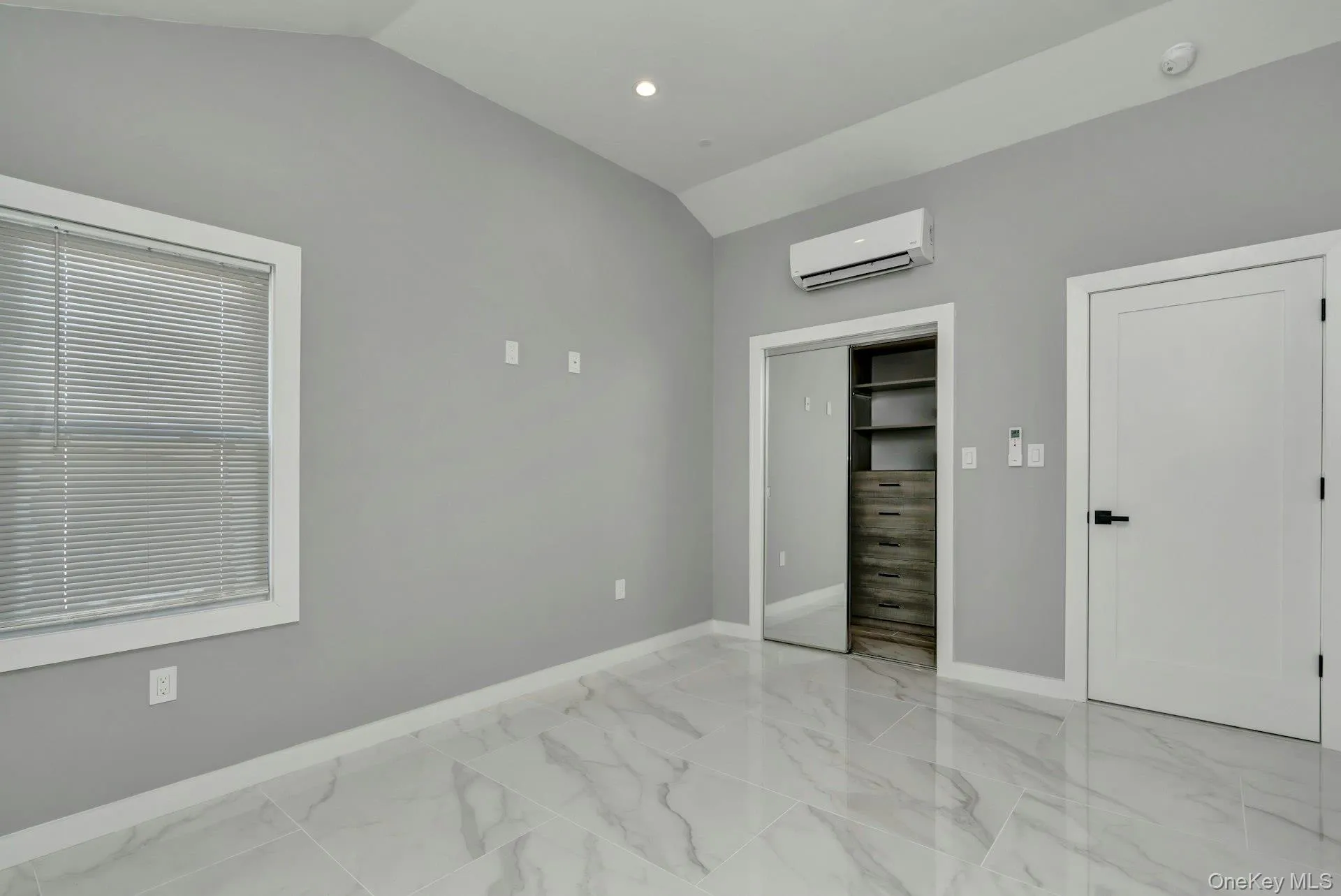 25 Miller Street, Glen Cove, NY, 2 Bedrooms Bedrooms, 4 Rooms Rooms,1 BathroomBathrooms,Residential Lease,For Rent,Miller,0,1019660 25 Miller Street, Glen Cove, NY, 2 Bedrooms Bedrooms, 4 Rooms Rooms,1 BathroomBathrooms,Residential Lease,For Rent,Miller,0,1019660