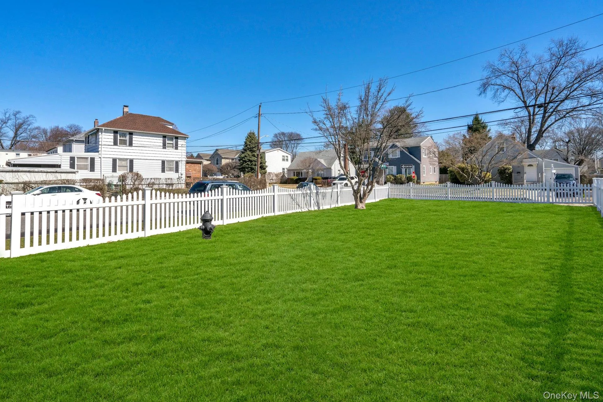 25 Miller Street, Glen Cove, NY, 2 Bedrooms Bedrooms, 4 Rooms Rooms,1 BathroomBathrooms,Residential Lease,For Rent,Miller,0,1019660 25 Miller Street, Glen Cove, NY, 2 Bedrooms Bedrooms, 4 Rooms Rooms,1 BathroomBathrooms,Residential Lease,For Rent,Miller,0,1019660