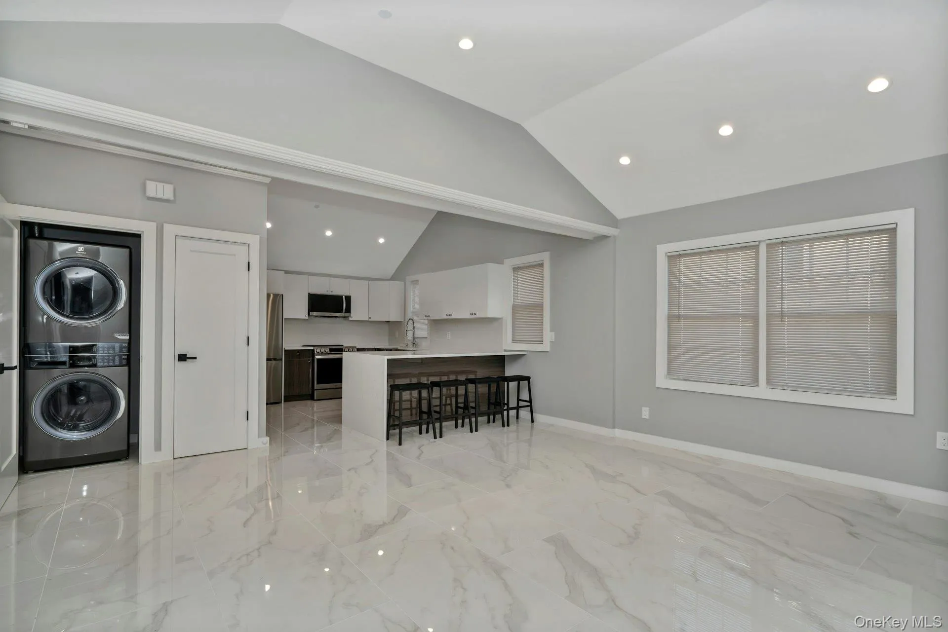 25 Miller Street, Glen Cove, NY, 2 Bedrooms Bedrooms, 4 Rooms Rooms,1 BathroomBathrooms,Residential Lease,For Rent,Miller,0,1019660 25 Miller Street, Glen Cove, NY, 2 Bedrooms Bedrooms, 4 Rooms Rooms,1 BathroomBathrooms,Residential Lease,For Rent,Miller,0,1019660