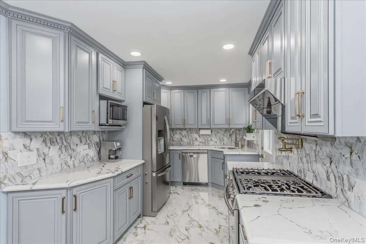 120 10th Street, North Hempstead, NY, 5 Bedrooms Bedrooms, 8 Rooms Rooms,2 BathroomsBathrooms,Residential,For Rent,10th,0,1019666 120 10th Street, North Hempstead, NY, 5 Bedrooms Bedrooms, 8 Rooms Rooms,2 BathroomsBathrooms,Residential,For Rent,10th,0,1019666