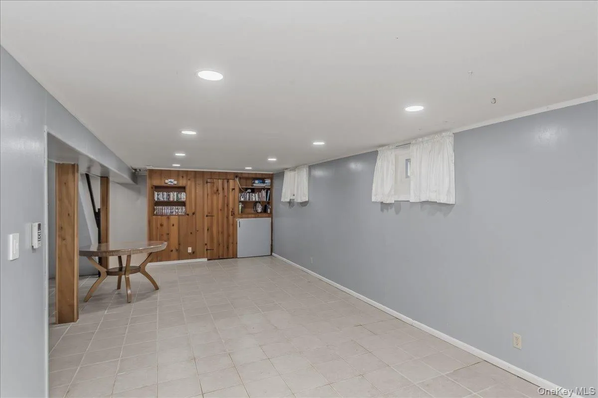 120 10th Street, North Hempstead, NY, 5 Bedrooms Bedrooms, 8 Rooms Rooms,2 BathroomsBathrooms,Residential,For Rent,10th,0,1019666 120 10th Street, North Hempstead, NY, 5 Bedrooms Bedrooms, 8 Rooms Rooms,2 BathroomsBathrooms,Residential,For Rent,10th,0,1019666