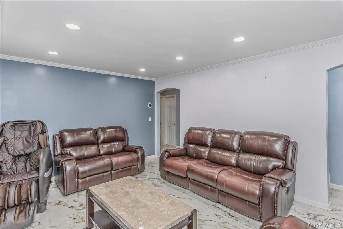 120 10th Street, North Hempstead, NY, 5 Bedrooms Bedrooms, 8 Rooms Rooms,2 BathroomsBathrooms,Residential,For Rent,10th,0,1019666 120 10th Street, North Hempstead, NY, 5 Bedrooms Bedrooms, 8 Rooms Rooms,2 BathroomsBathrooms,Residential,For Rent,10th,0,1019666