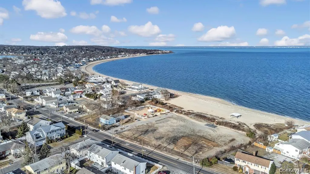 19 7th Street, Oyster Bay, NY, 3 Bedrooms Bedrooms, 5 Rooms Rooms,1 BathroomBathrooms,Residential Lease,For Rent,7th,0,1019673 19 7th Street, Oyster Bay, NY, 3 Bedrooms Bedrooms, 5 Rooms Rooms,1 BathroomBathrooms,Residential Lease,For Rent,7th,0,1019673