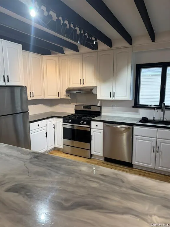 19 7th Street, Oyster Bay, NY, 3 Bedrooms Bedrooms, 5 Rooms Rooms,1 BathroomBathrooms,Residential Lease,For Rent,7th,0,1019673 19 7th Street, Oyster Bay, NY, 3 Bedrooms Bedrooms, 5 Rooms Rooms,1 BathroomBathrooms,Residential Lease,For Rent,7th,0,1019673
