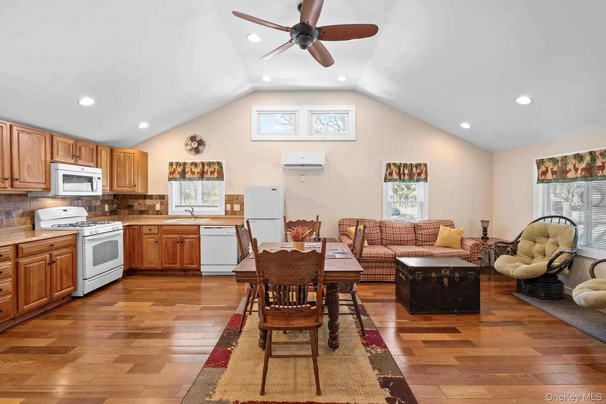 640 Debruce Road, Rockland, NY, 2 Bedrooms Bedrooms, 5 Rooms Rooms,1 BathroomBathrooms,Residential,For Rent,Debruce,0,1019677 640 Debruce Road, Rockland, NY, 2 Bedrooms Bedrooms, 5 Rooms Rooms,1 BathroomBathrooms,Residential,For Rent,Debruce,0,1019677